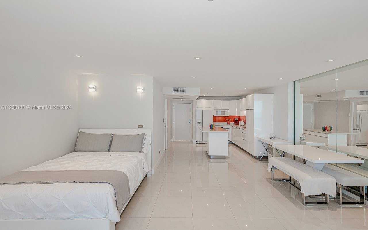 Small Image of 2301 COLLINS AVE #1211, Miami Beach Number 13