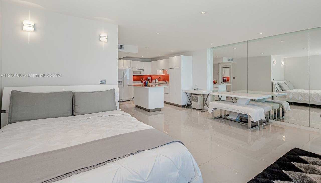 Small Image of 2301 COLLINS AVE #1211, Miami Beach Number 14