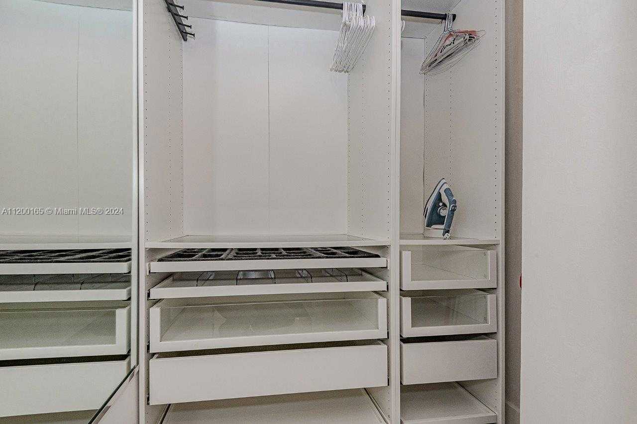 Small Image of 2301 COLLINS AVE #1211, Miami Beach Number 15