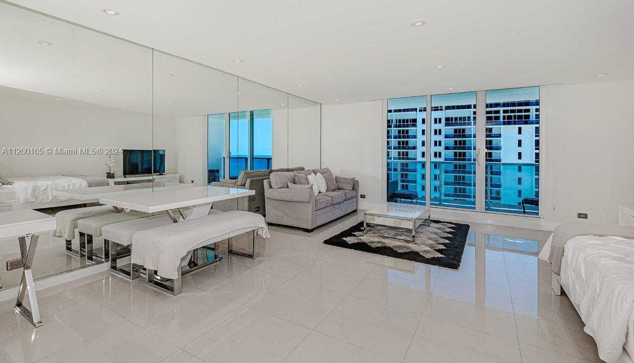 Small Image of 2301 COLLINS AVE #1211, Miami Beach Number 7