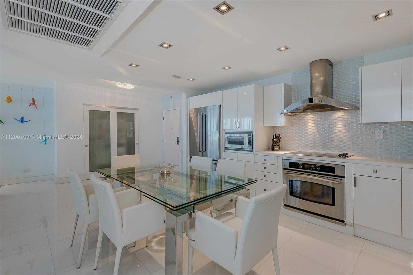Small Image of 2301 COLLINS AVE #1506, Miami Beach Number 21