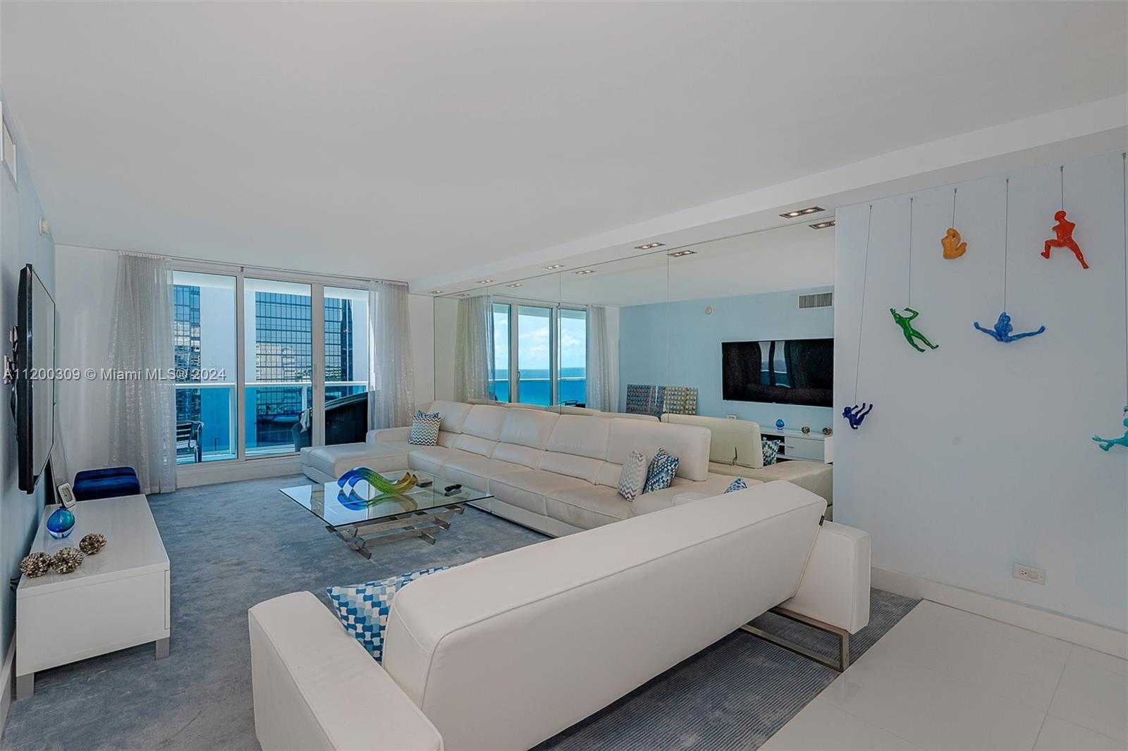 Small Image of 2301 COLLINS AVE #1506, Miami Beach Number 5