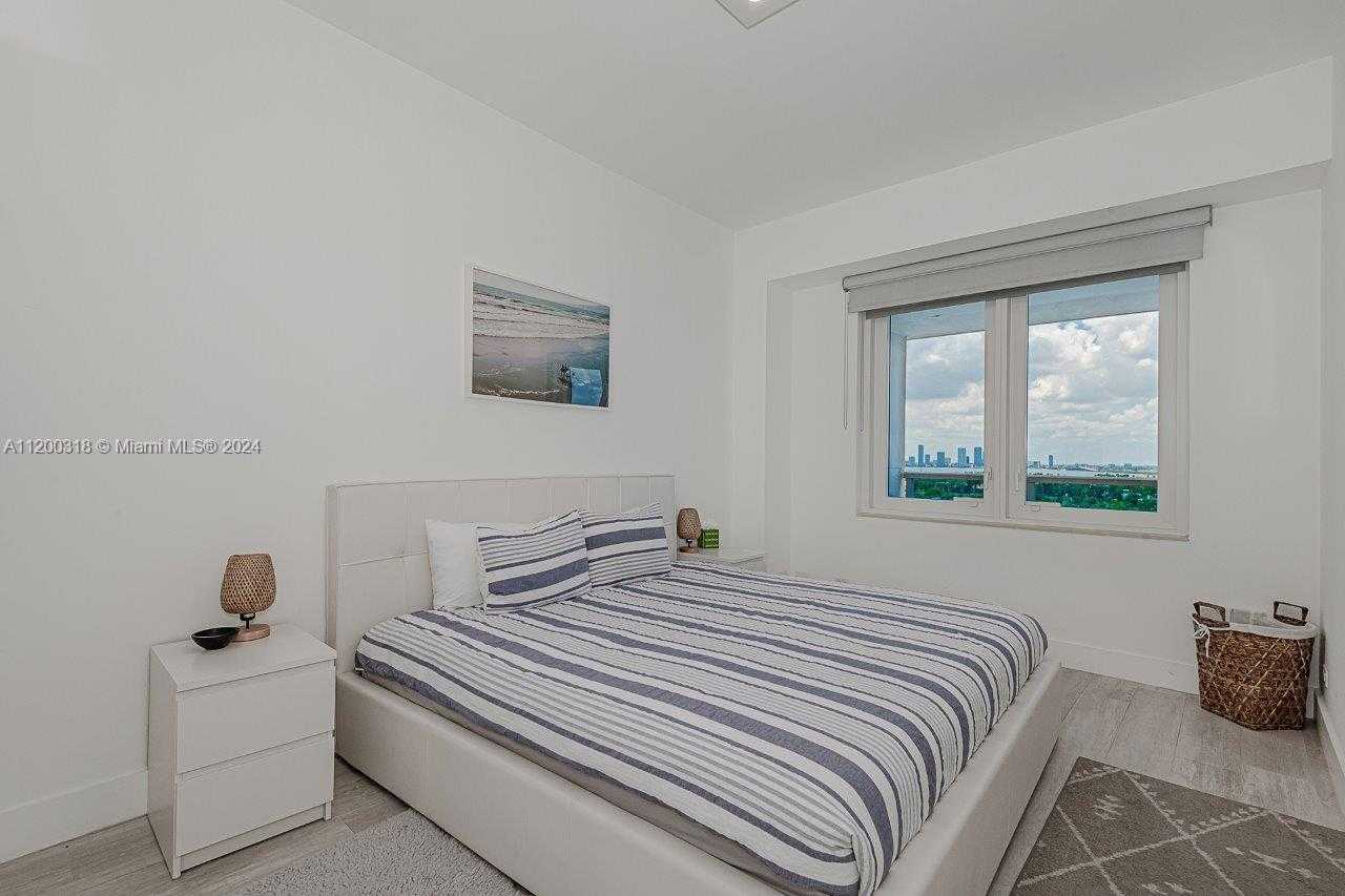 Small Image of 2301 COLLINS AVE #PH21, Miami Beach Number 10