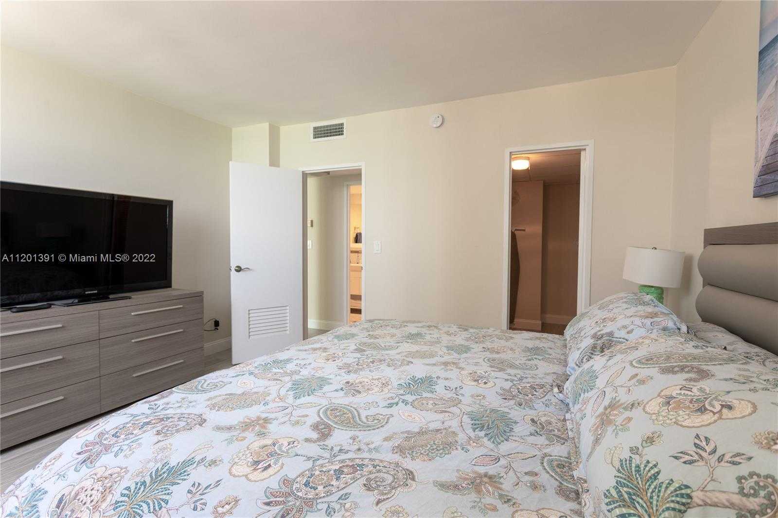 Small Image of 3901 SOUTH OCEAN DR #10M, Hollywood Number 15