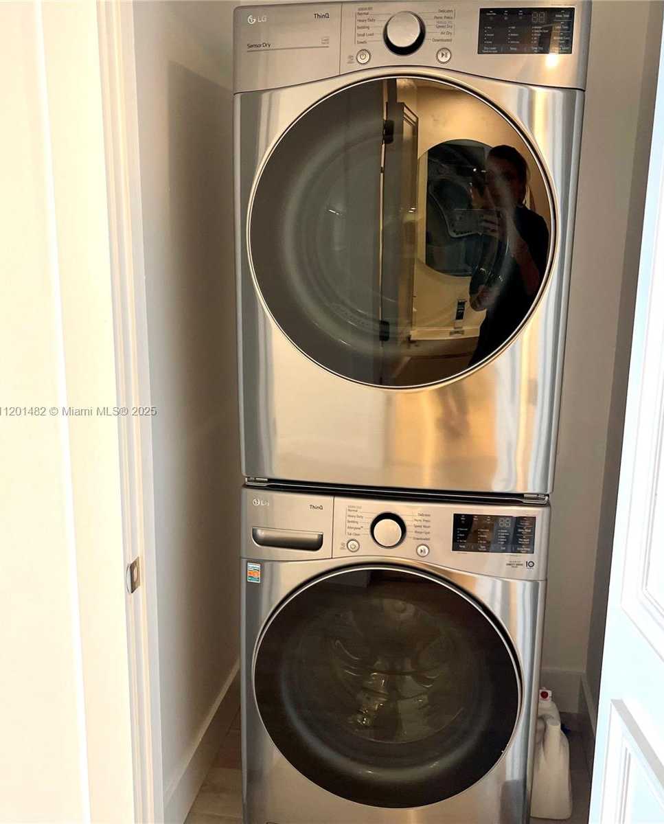 Small Image of 1830 SOUTH OCEAN DR #1603, Hallandale Beach Number 13