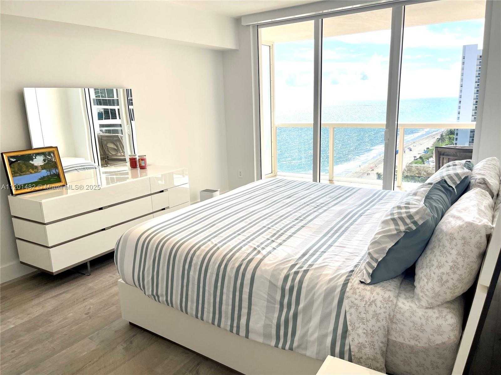 Small Image of 1830 SOUTH OCEAN DR #1603, Hallandale Beach Number 17