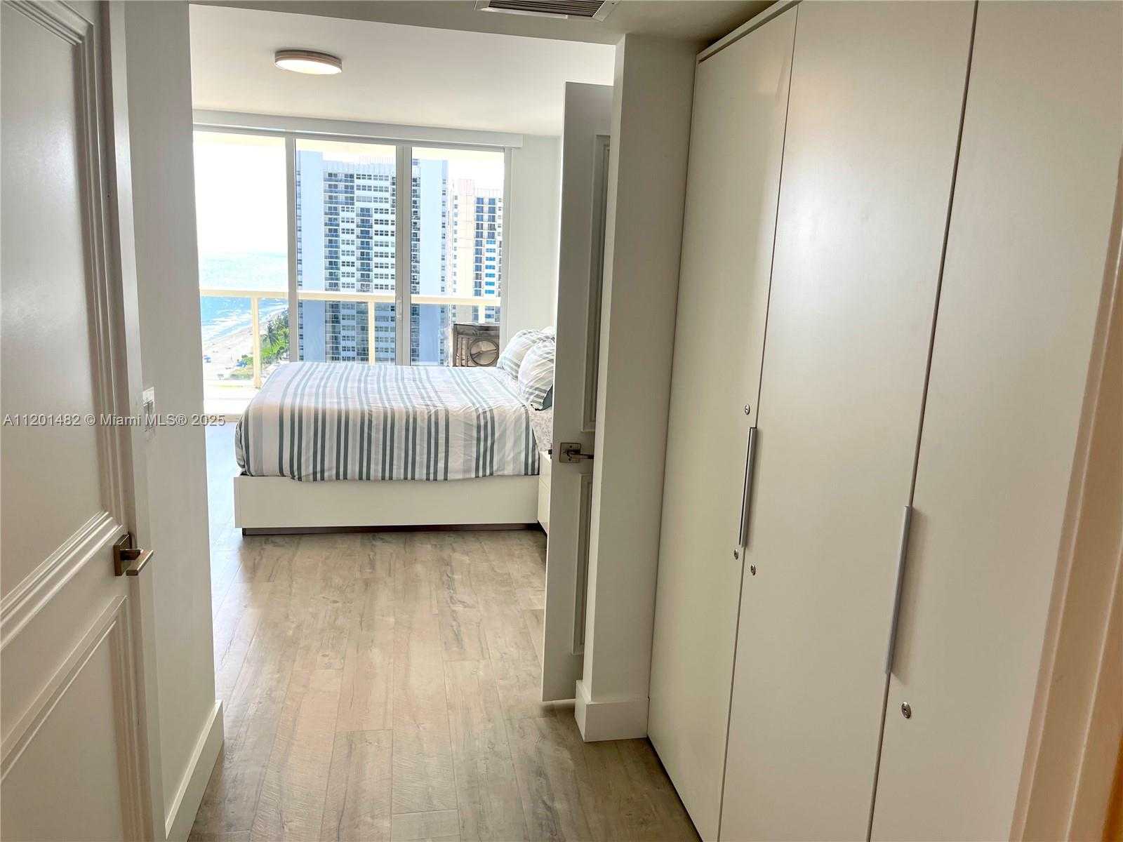 Small Image of 1830 SOUTH OCEAN DR #1603, Hallandale Beach Number 20
