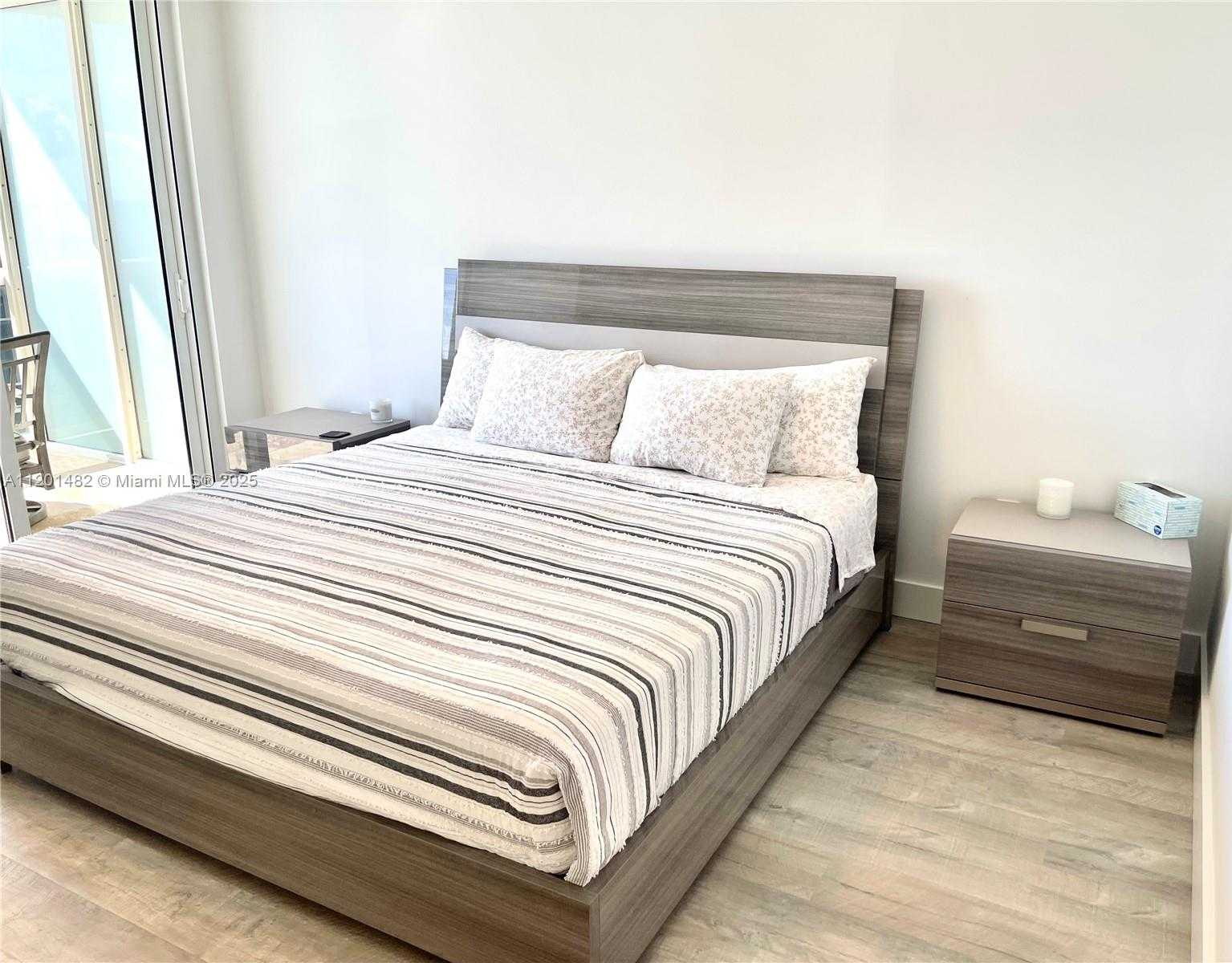 Small Image of 1830 SOUTH OCEAN DR #1603, Hallandale Beach Number 28