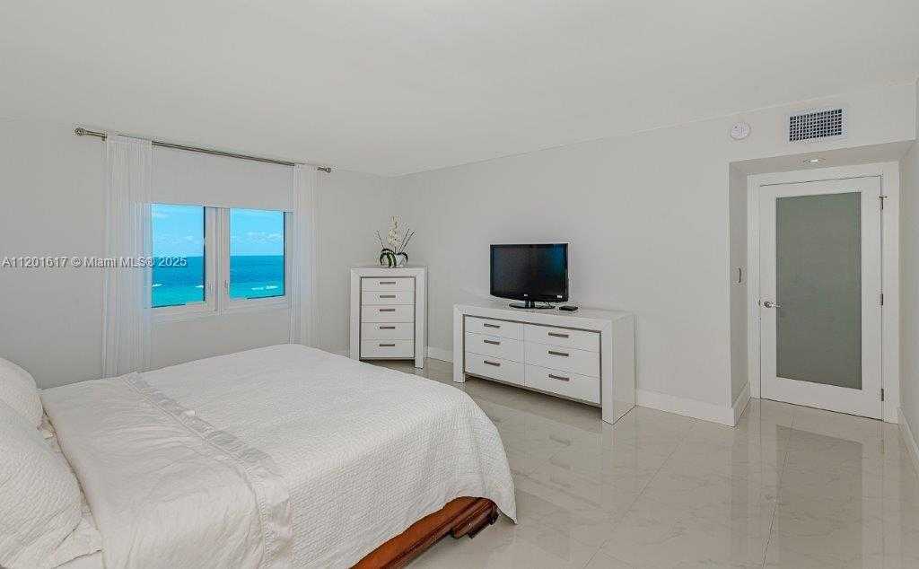 Small Image of 2301 COLLINS AVE #1210, Miami Beach Number 10