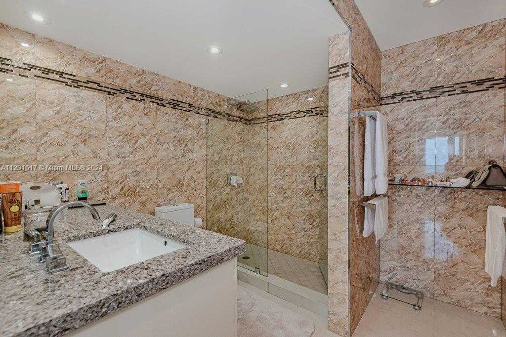 Small Image of 2301 COLLINS AVE #1210, Miami Beach Number 27