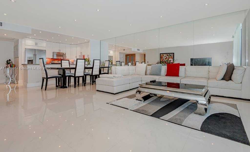 Small Image of 2301 COLLINS AVE #1210, Miami Beach Number 8