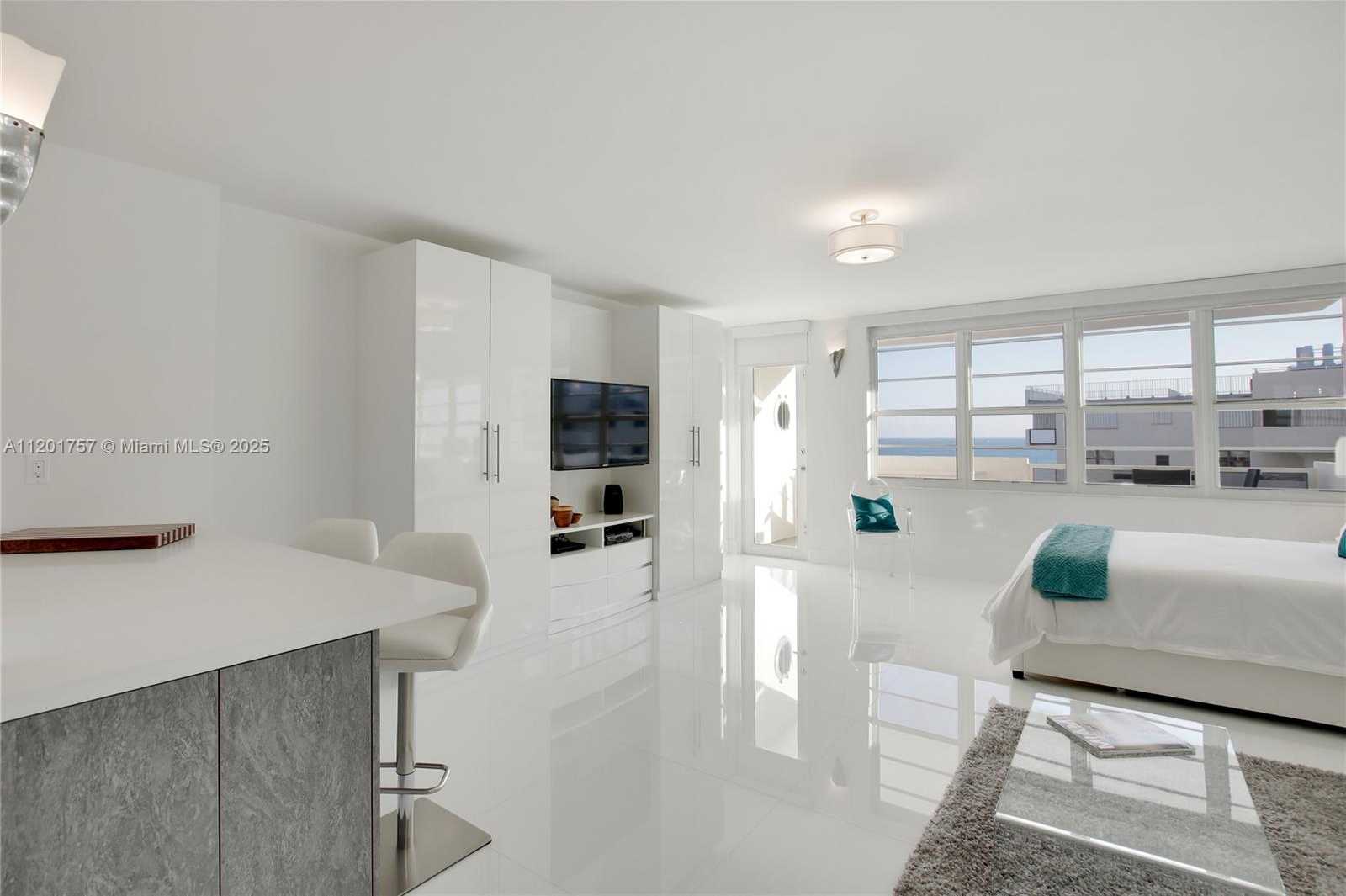 Small Image of 100 LINCOLN RD #940, Miami Beach Number 20