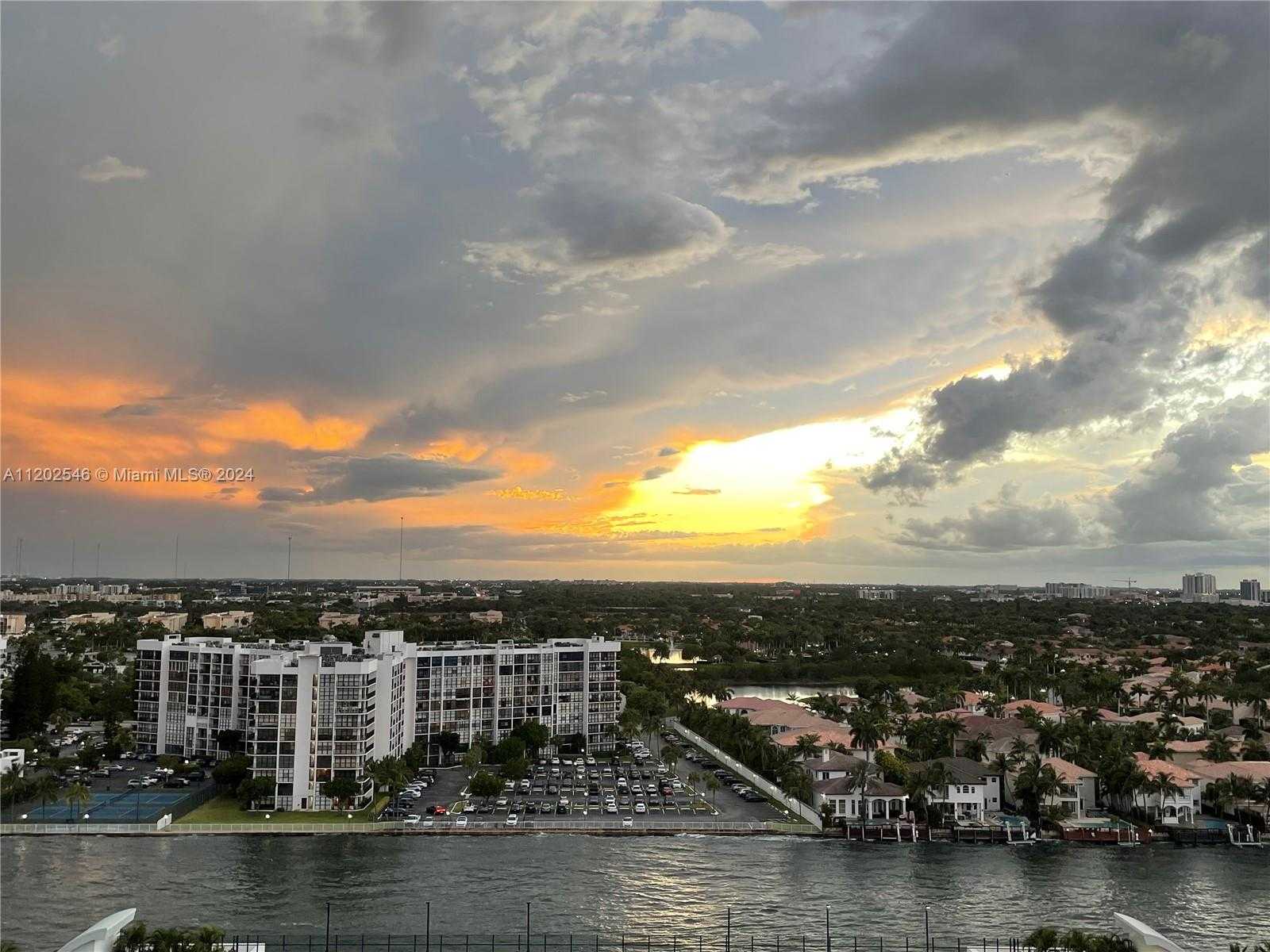 Small Image of 2501 SOUTH OCEAN DR #PH28 (Available SEPT 2), Hollywood Number 100