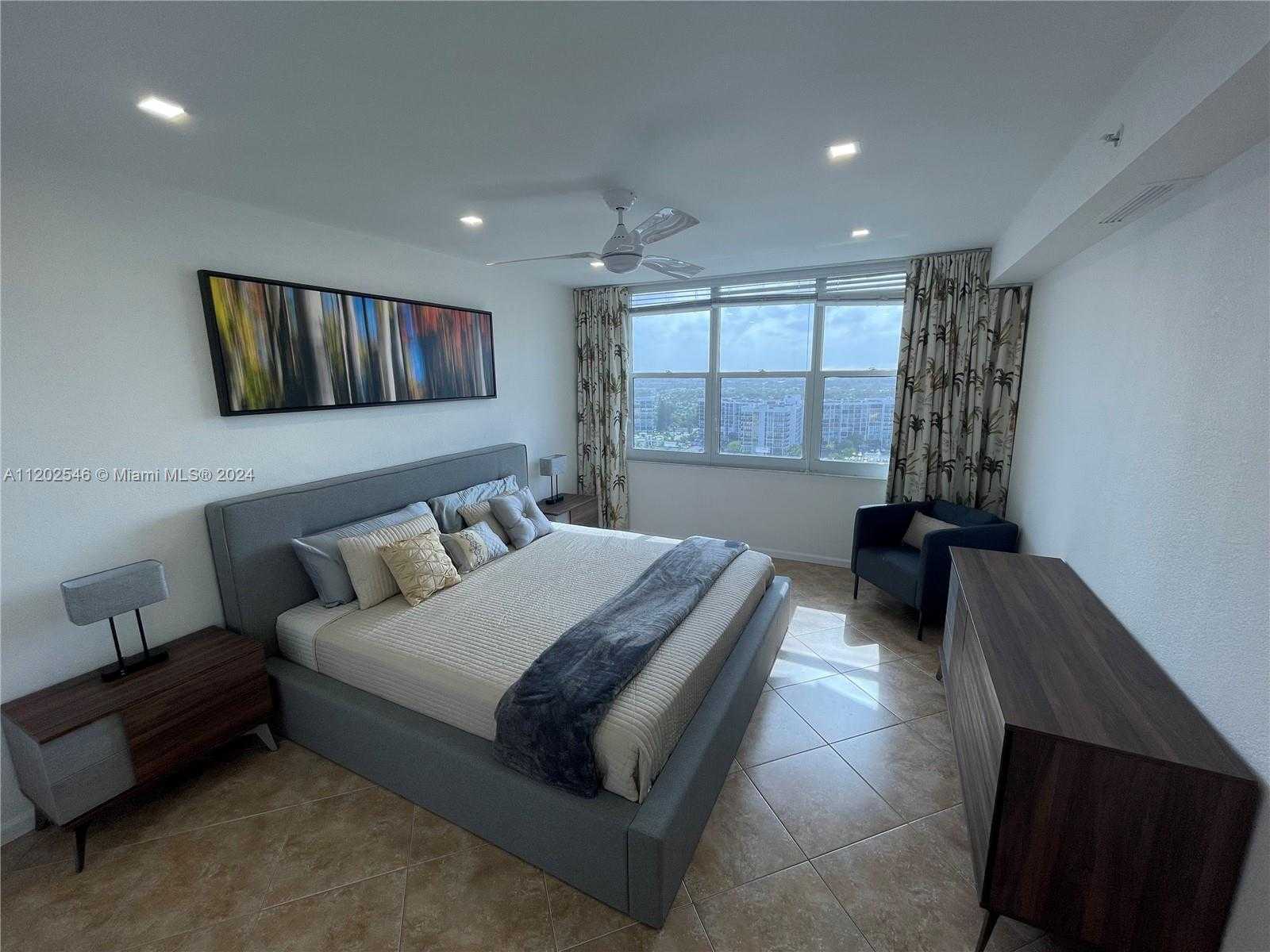 Small Image of 2501 SOUTH OCEAN DR #PH28 (Available SEPT 2), Hollywood Number 76