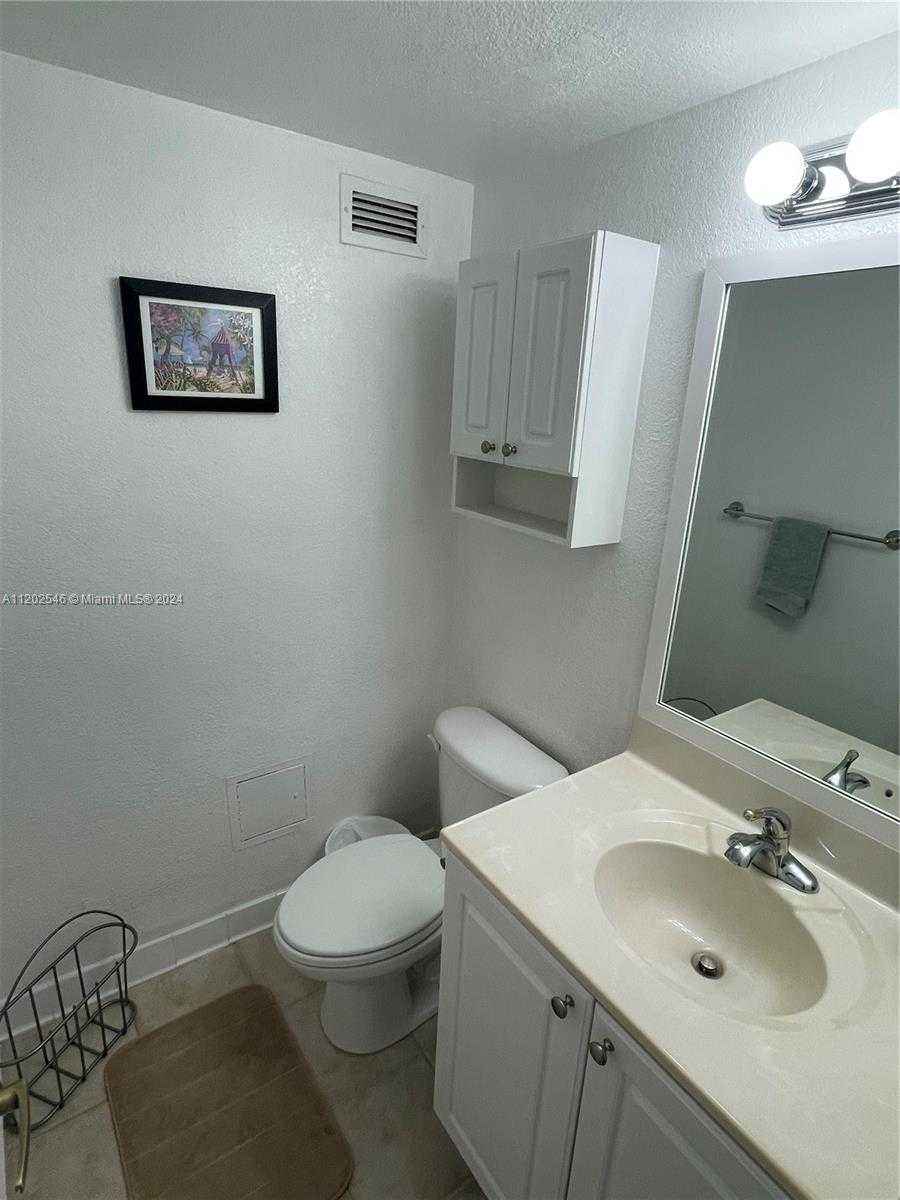 Small Image of 2501 SOUTH OCEAN DR #PH28 (Available SEPT 2), Hollywood Number 79
