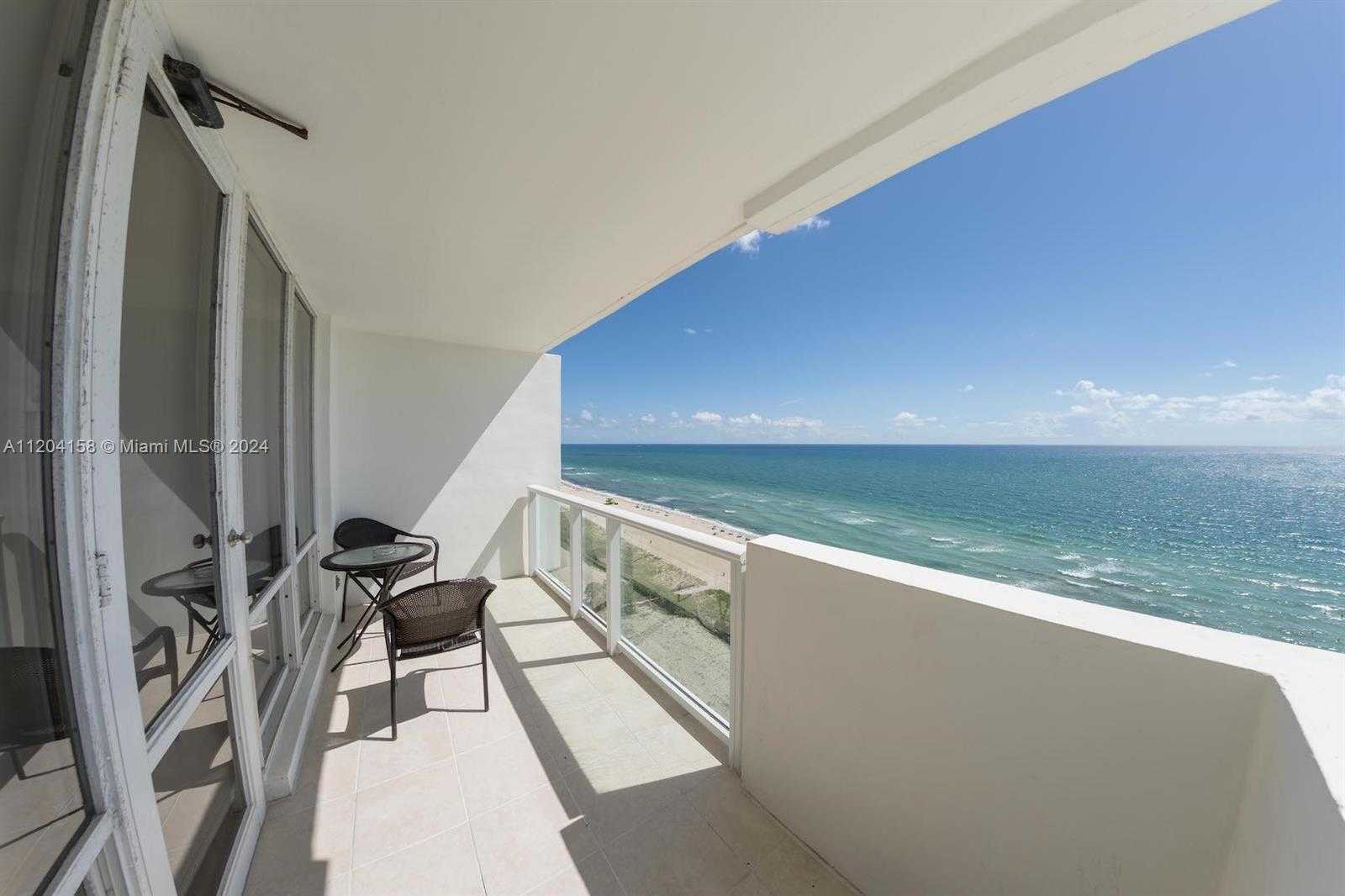 Small Image of 5601 COLLINS AVE #1603, Miami Beach Number 42