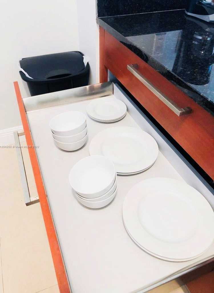 Small Image of 1830 SOUTH OCEAN DR #1709, Hallandale Beach Number 11