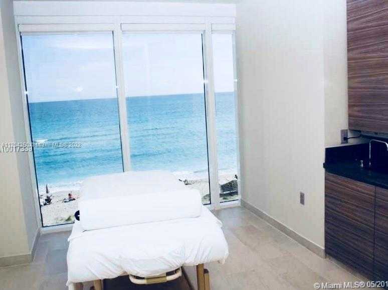 Small Image of 1830 SOUTH OCEAN DR #1709, Hallandale Beach Number 24