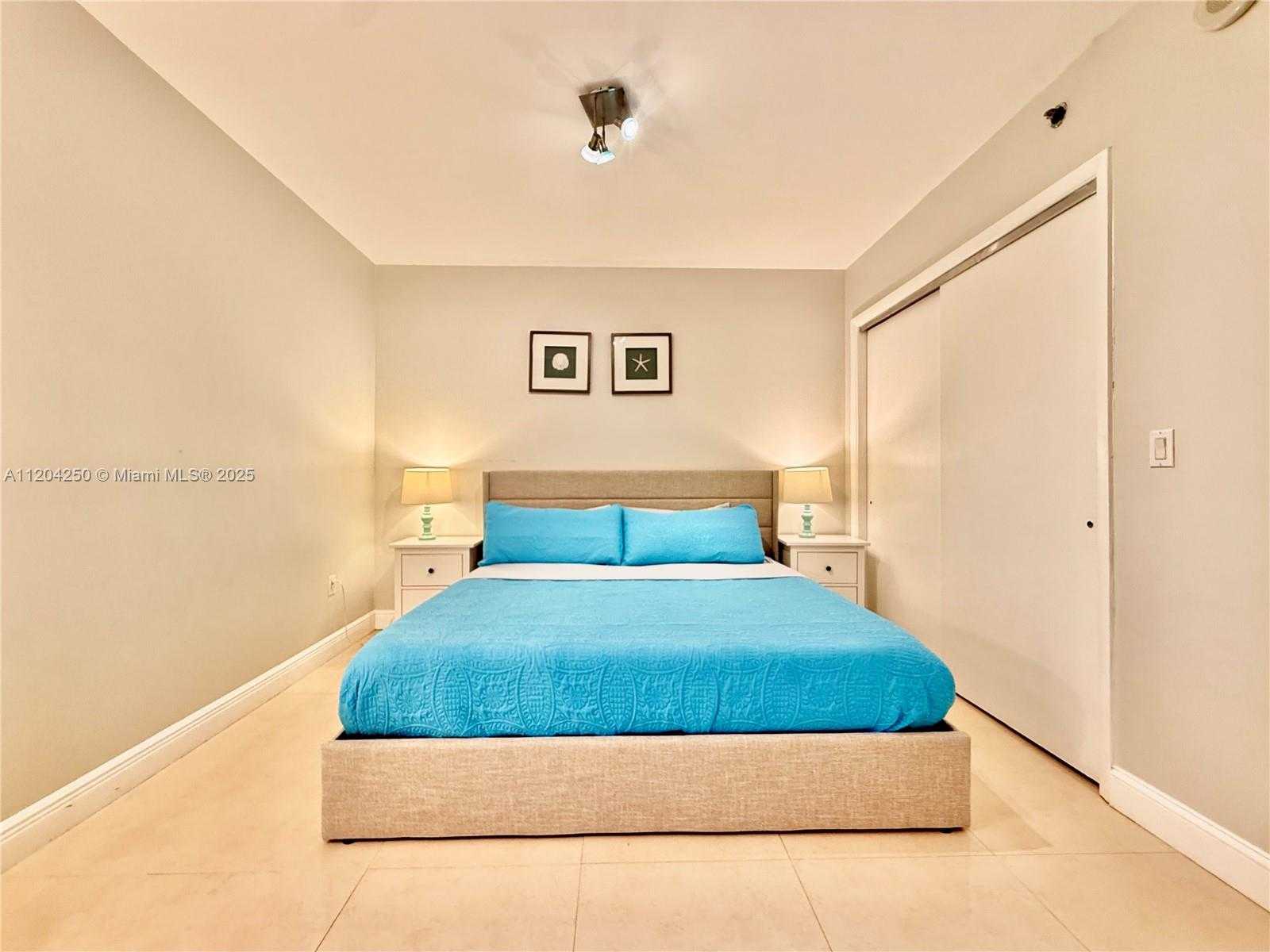 Small Image of 1830 SOUTH OCEAN DR #1709, Hallandale Beach Number 48