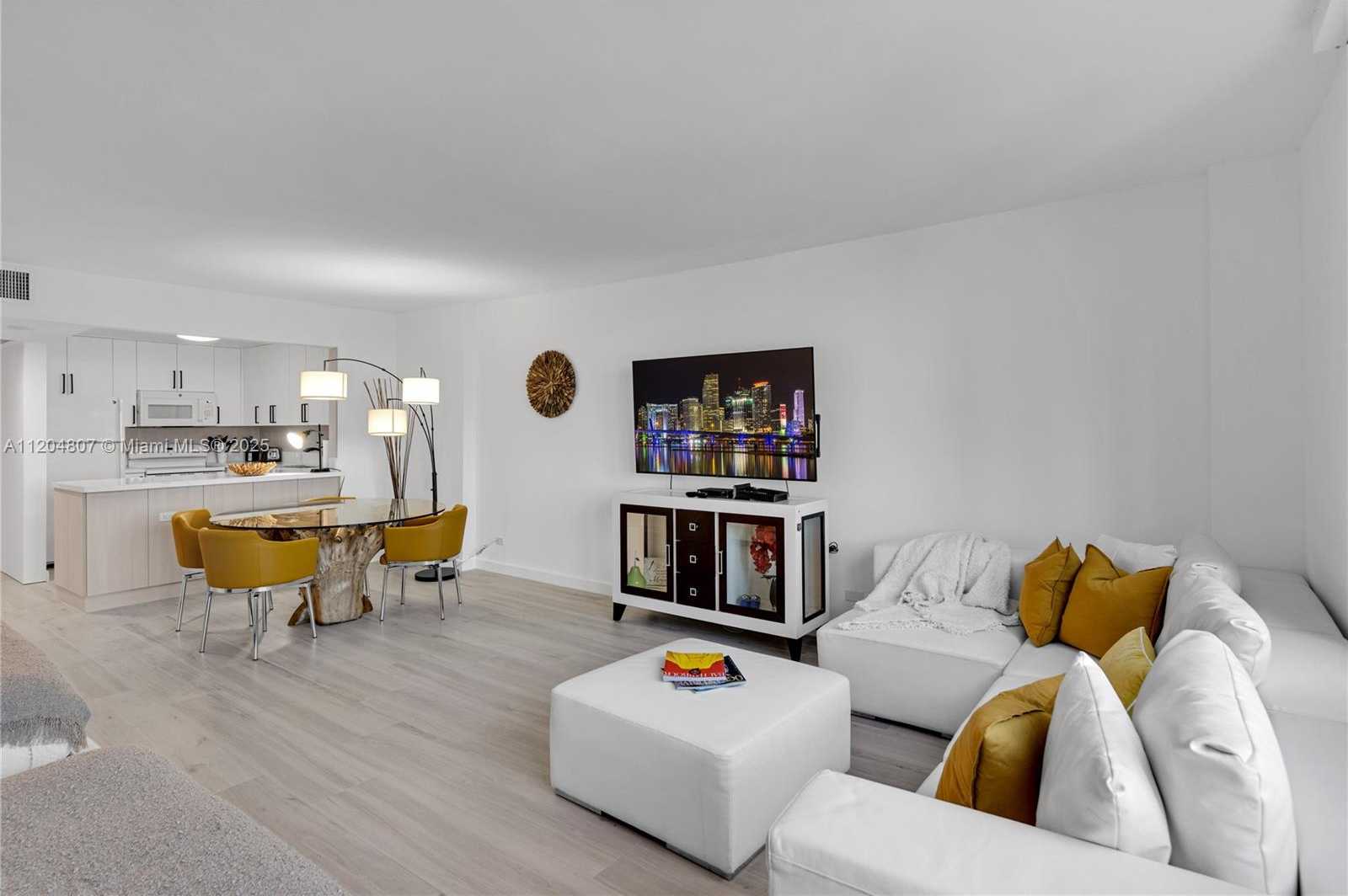 Small Image of 2301 COLLINS AVE #542, Miami Beach Number 13