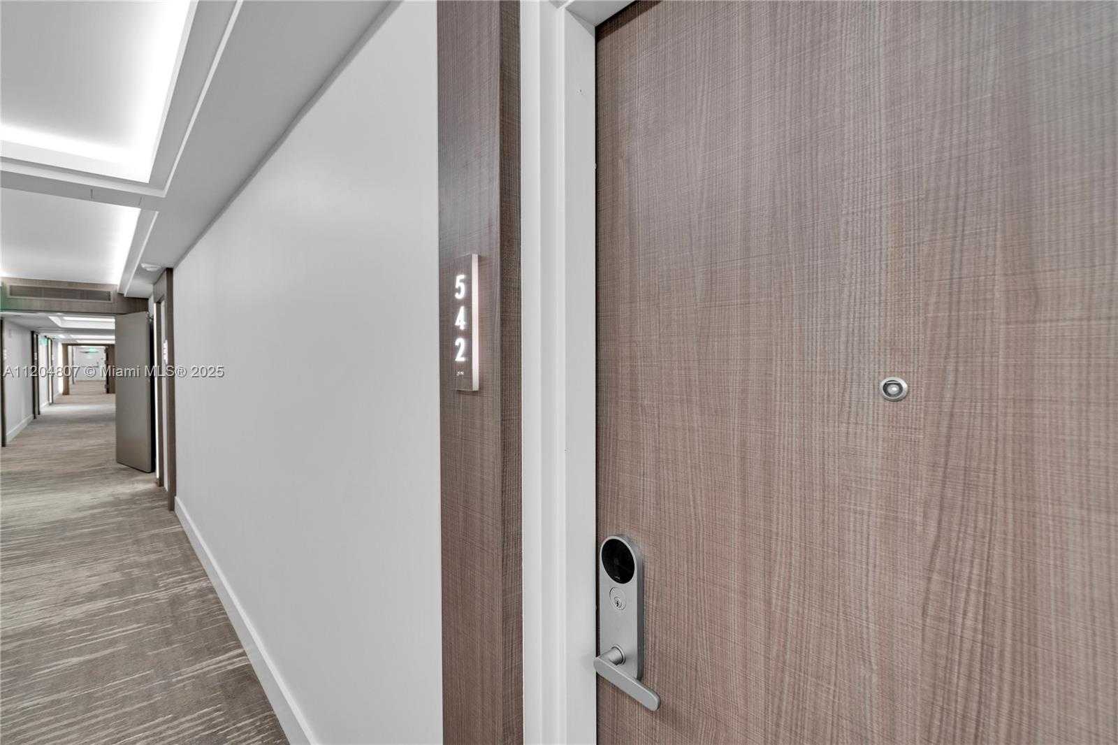 Small Image of 2301 COLLINS AVE #542, Miami Beach Number 4