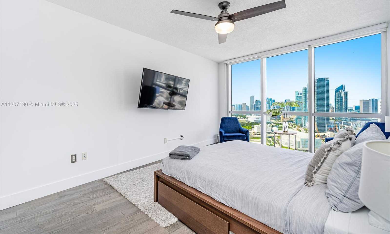 Small Image of 1750 NORTH BAYSHORE DR #3914, Miami Number 17