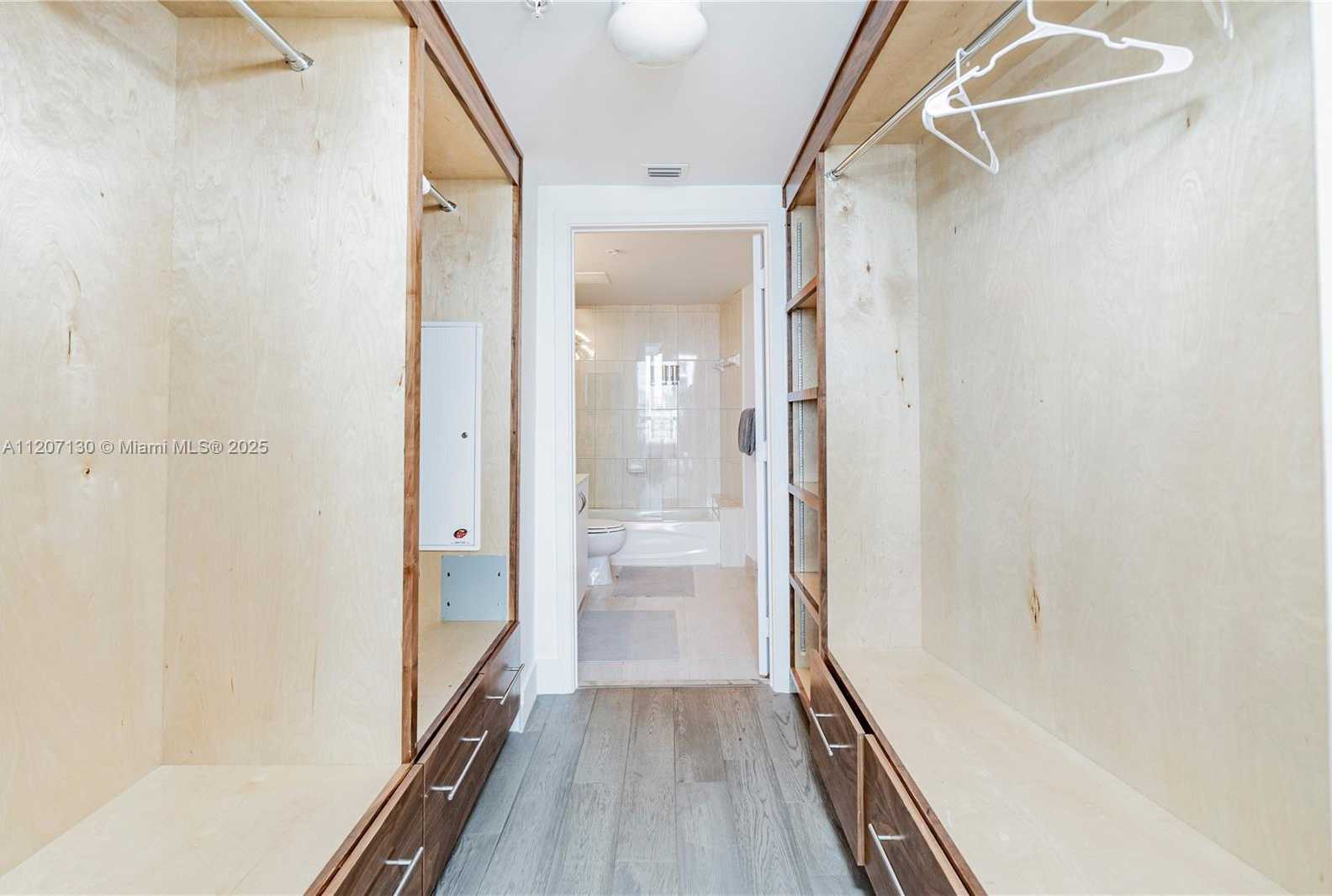 Small Image of 1750 NORTH BAYSHORE DR #3914, Miami Number 20