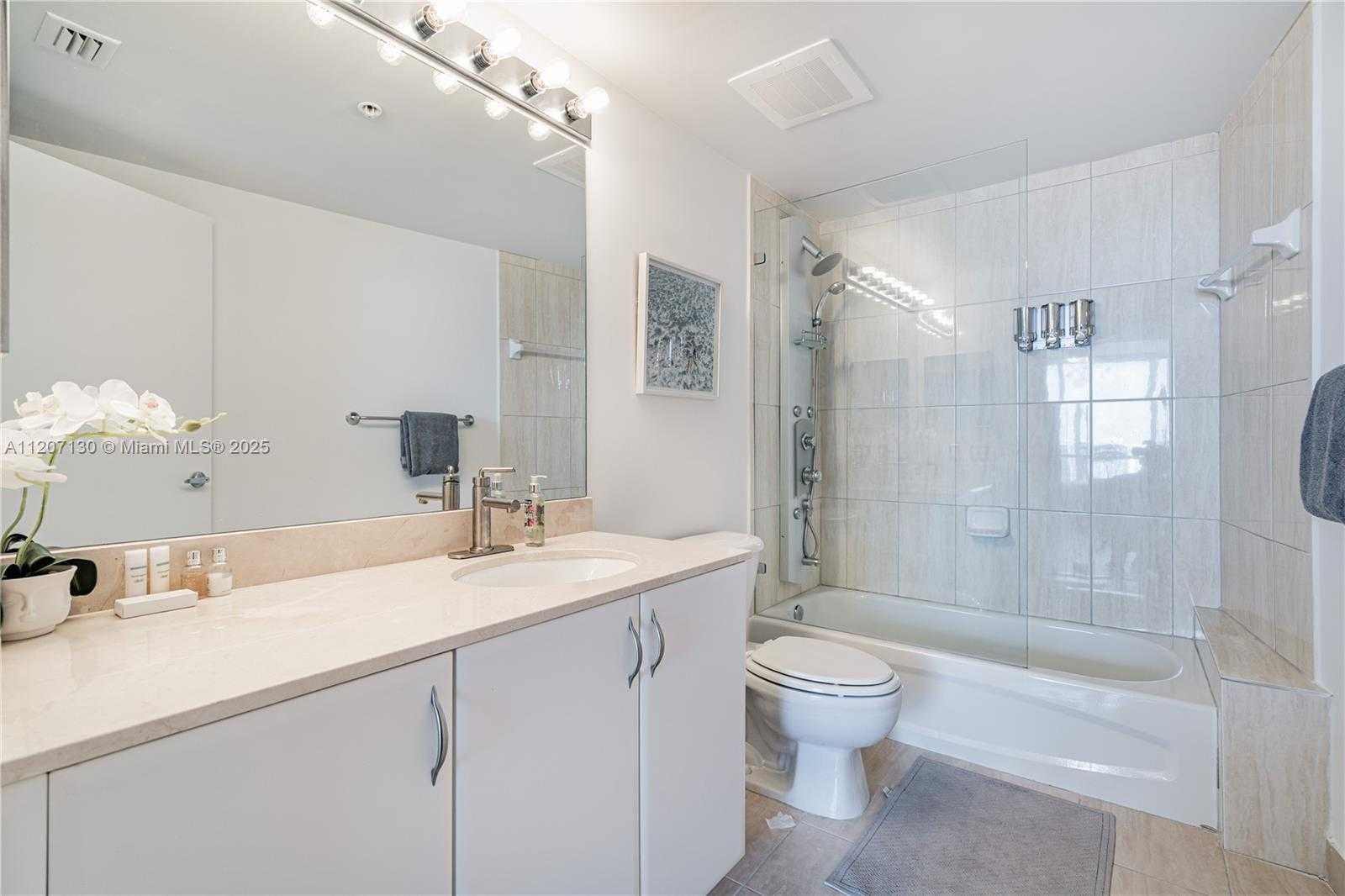 Small Image of 1750 NORTH BAYSHORE DR #3914, Miami Number 25