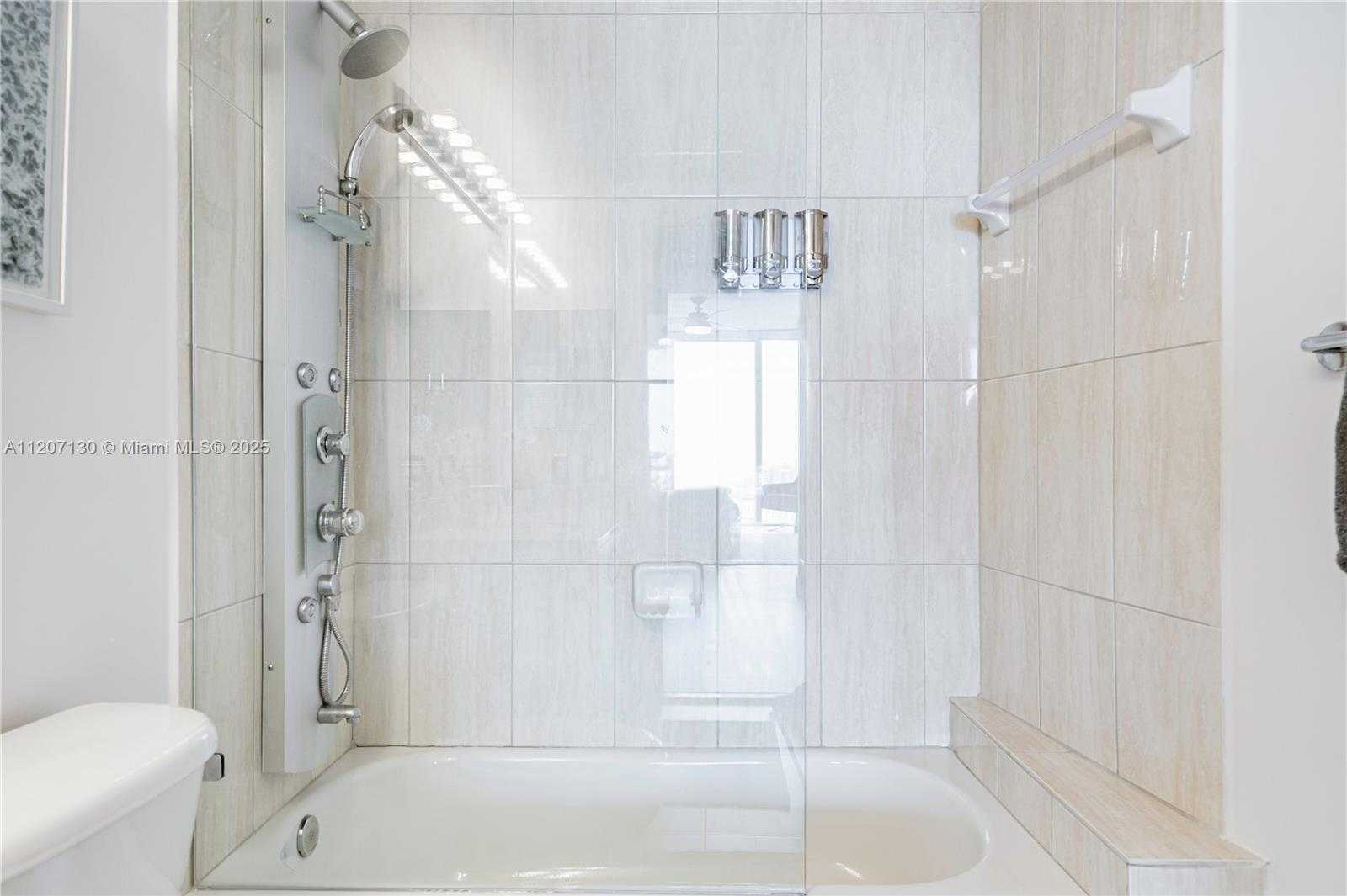 Small Image of 1750 NORTH BAYSHORE DR #3914, Miami Number 26