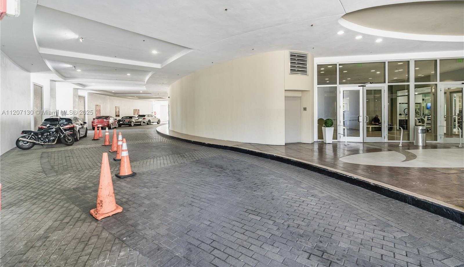 Small Image of 1750 NORTH BAYSHORE DR #3914, Miami Number 42