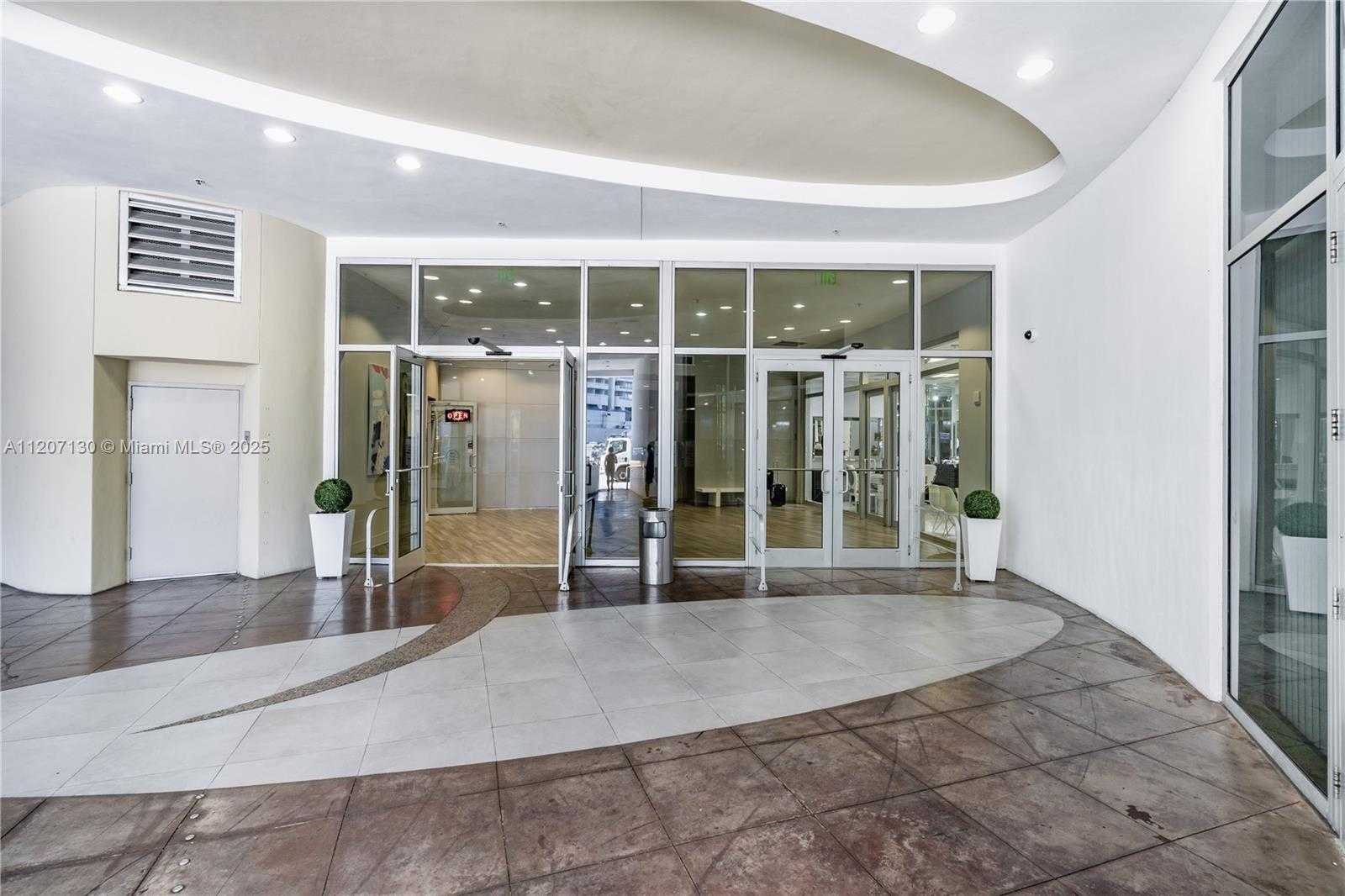 Small Image of 1750 NORTH BAYSHORE DR #3914, Miami Number 43