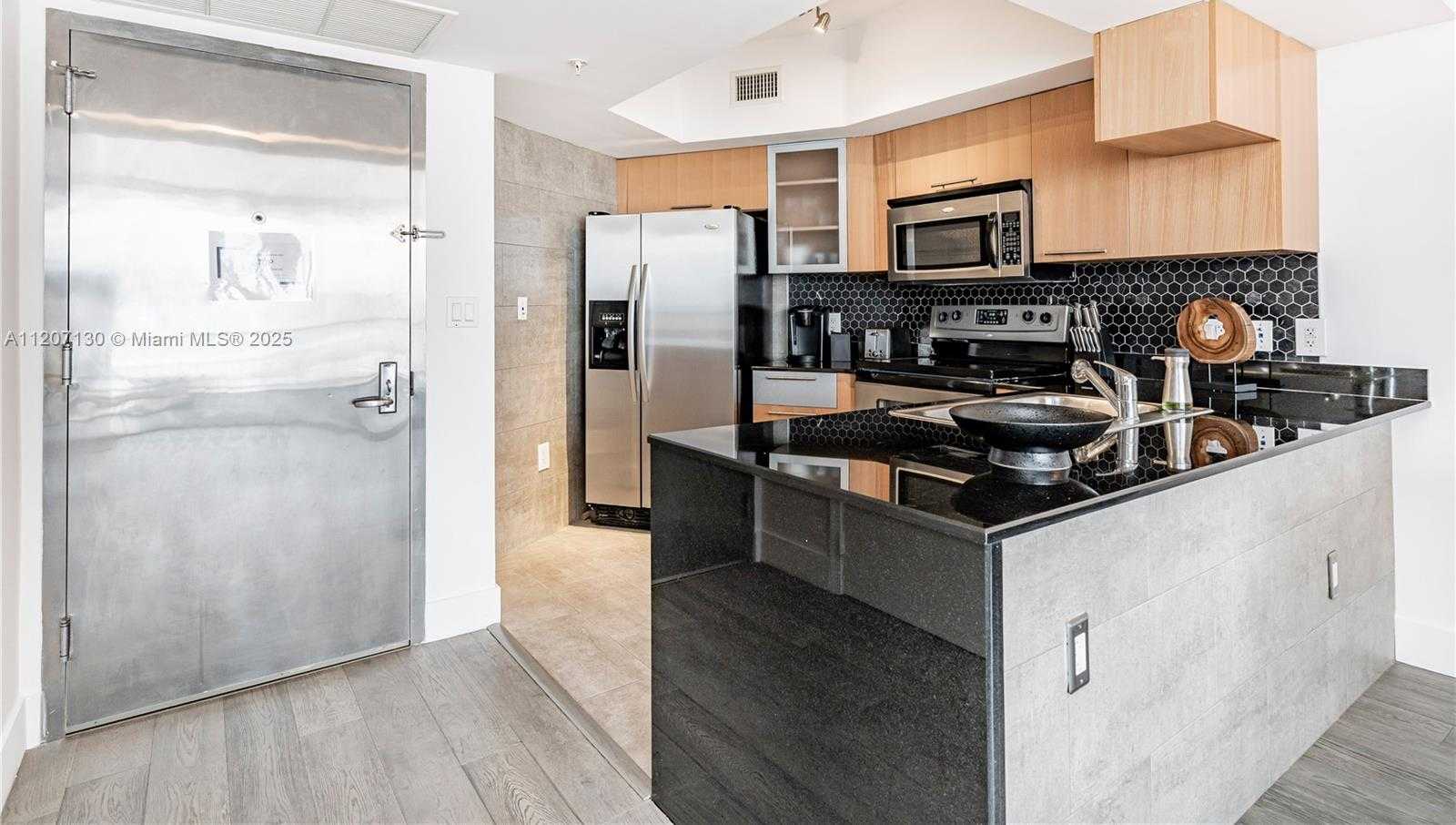 Small Image of 1750 NORTH BAYSHORE DR #3914, Miami Number 7