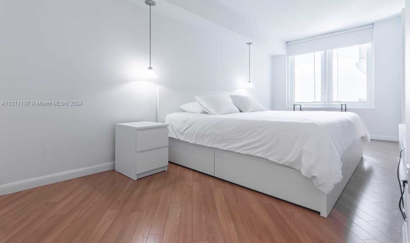 Small Image of 2301 COLLINS AVE #1023, Miami Beach Number 8