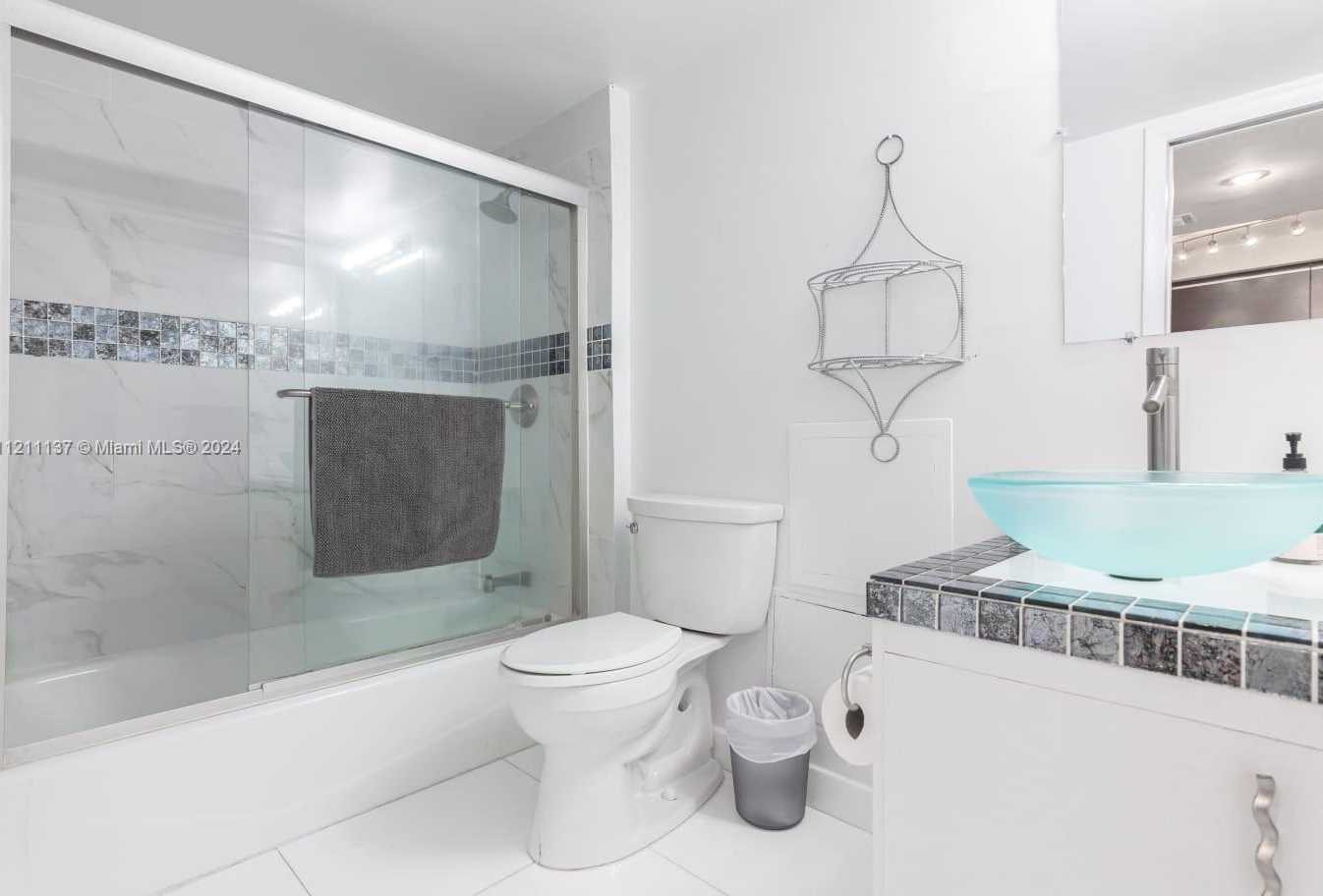Small Image of 2301 COLLINS AVE #1023, Miami Beach Number 9