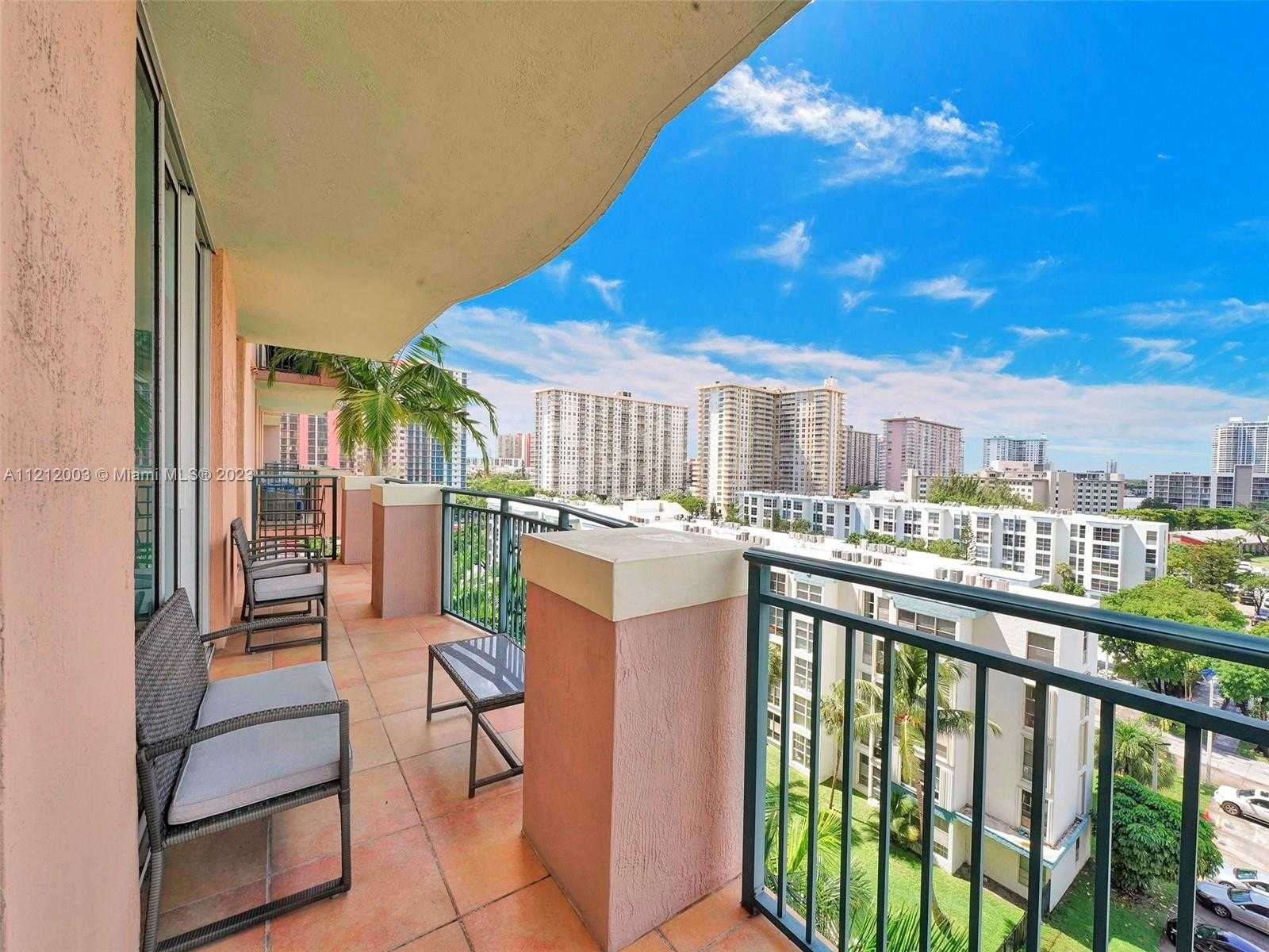 Small Image of 17555 ATLANTIC BLVD #806, Sunny Isles Beach Number 14