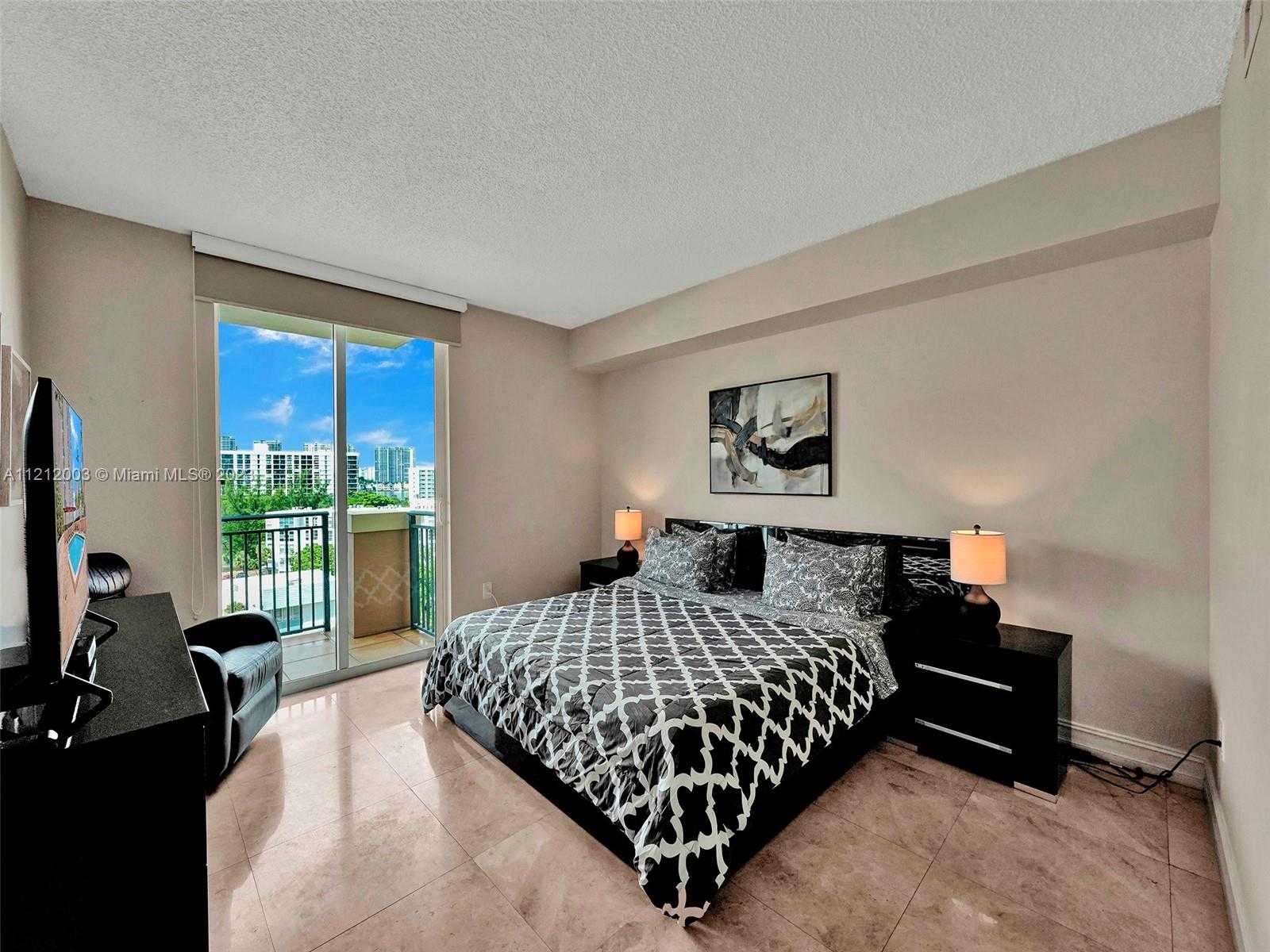 Small Image of 17555 ATLANTIC BLVD #806, Sunny Isles Beach Number 16
