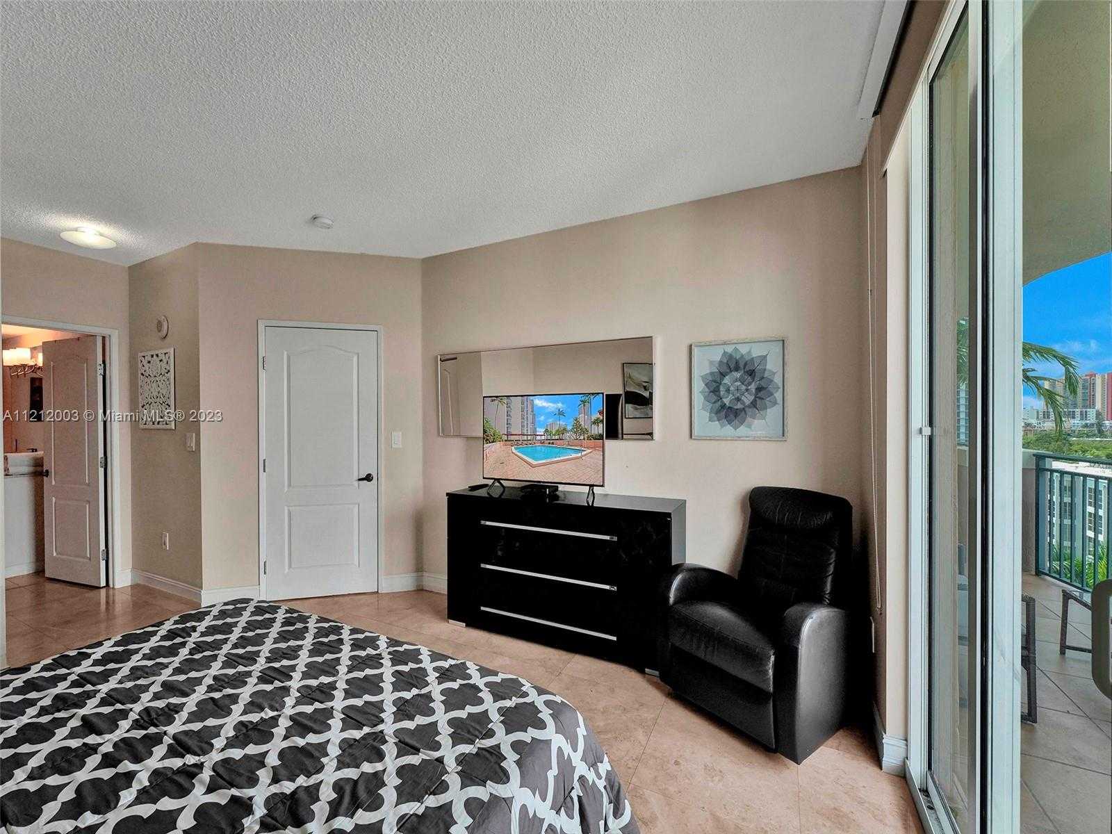 Small Image of 17555 ATLANTIC BLVD #806, Sunny Isles Beach Number 17
