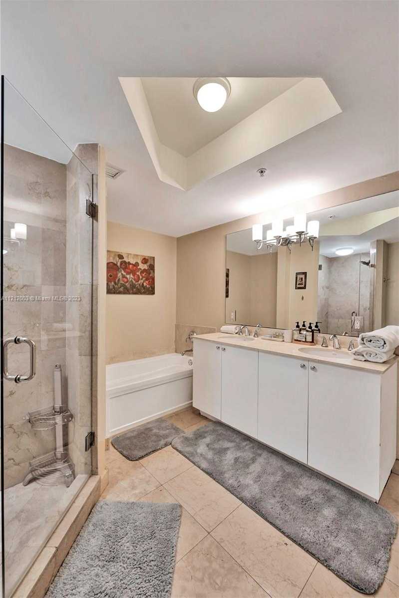 Small Image of 17555 ATLANTIC BLVD #806, Sunny Isles Beach Number 21