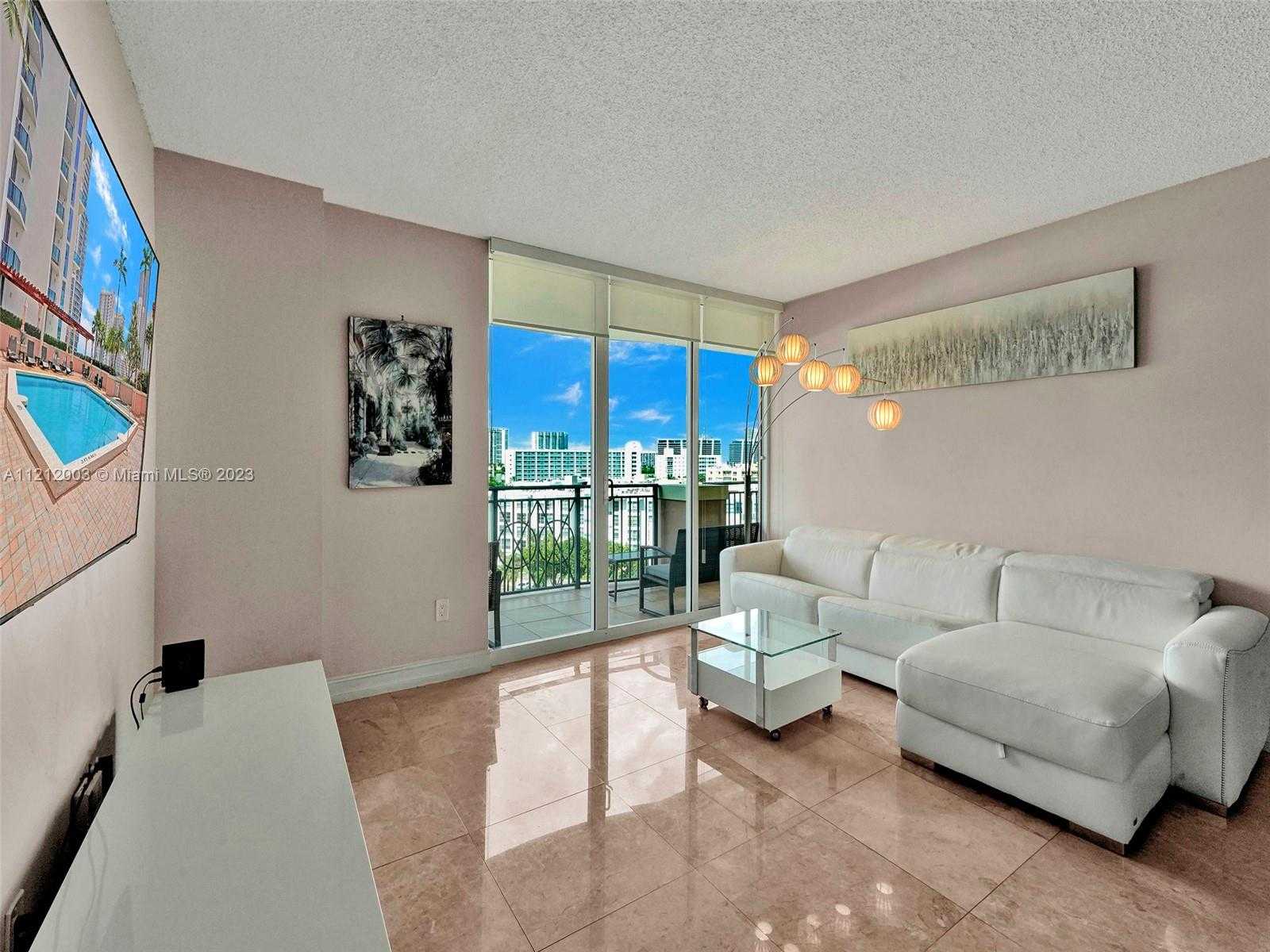 Small Image of 17555 ATLANTIC BLVD #806, Sunny Isles Beach Number 3