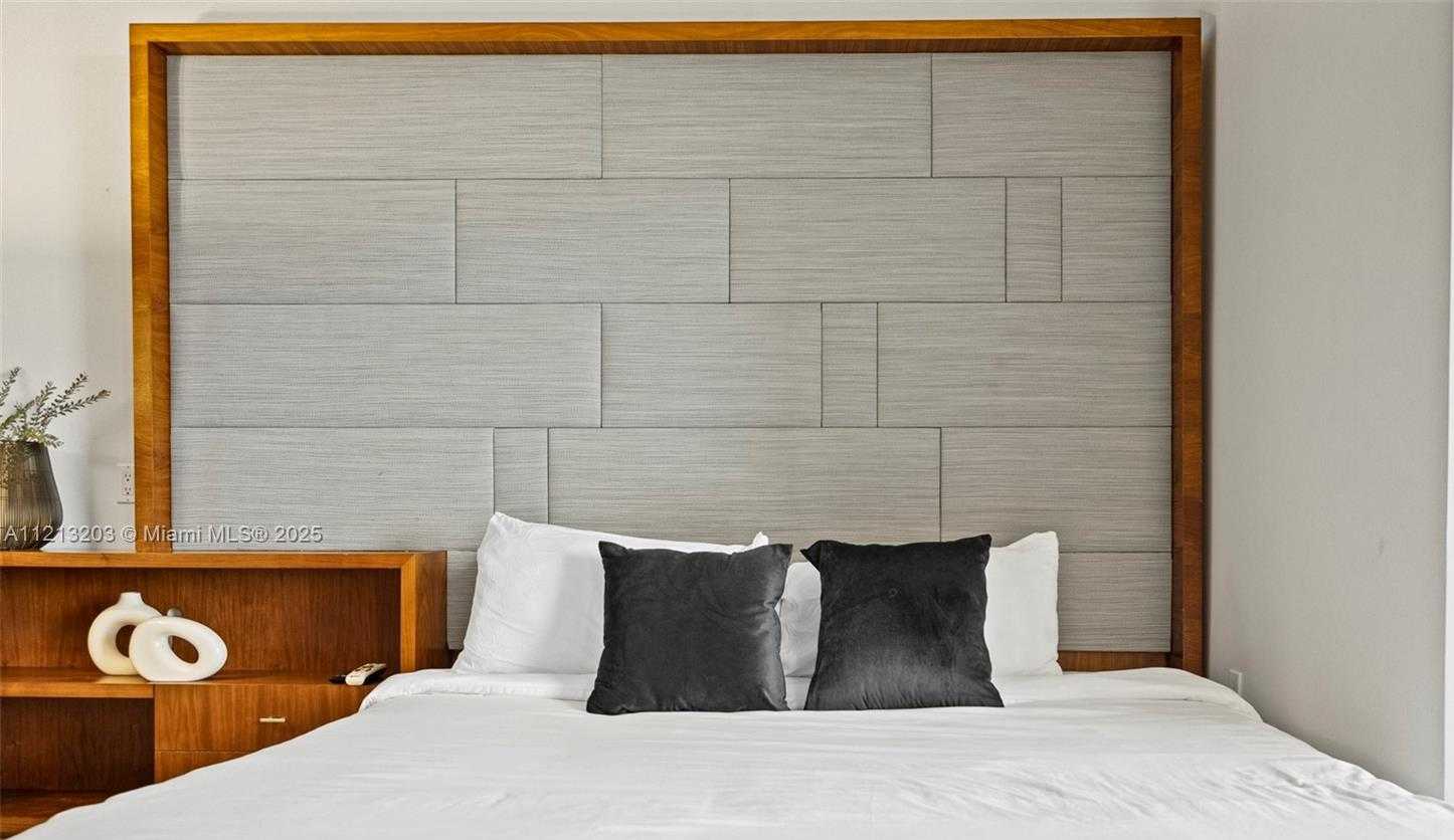 Small Image of 50 BISCAYNE BLVD #605, Miami Number 3