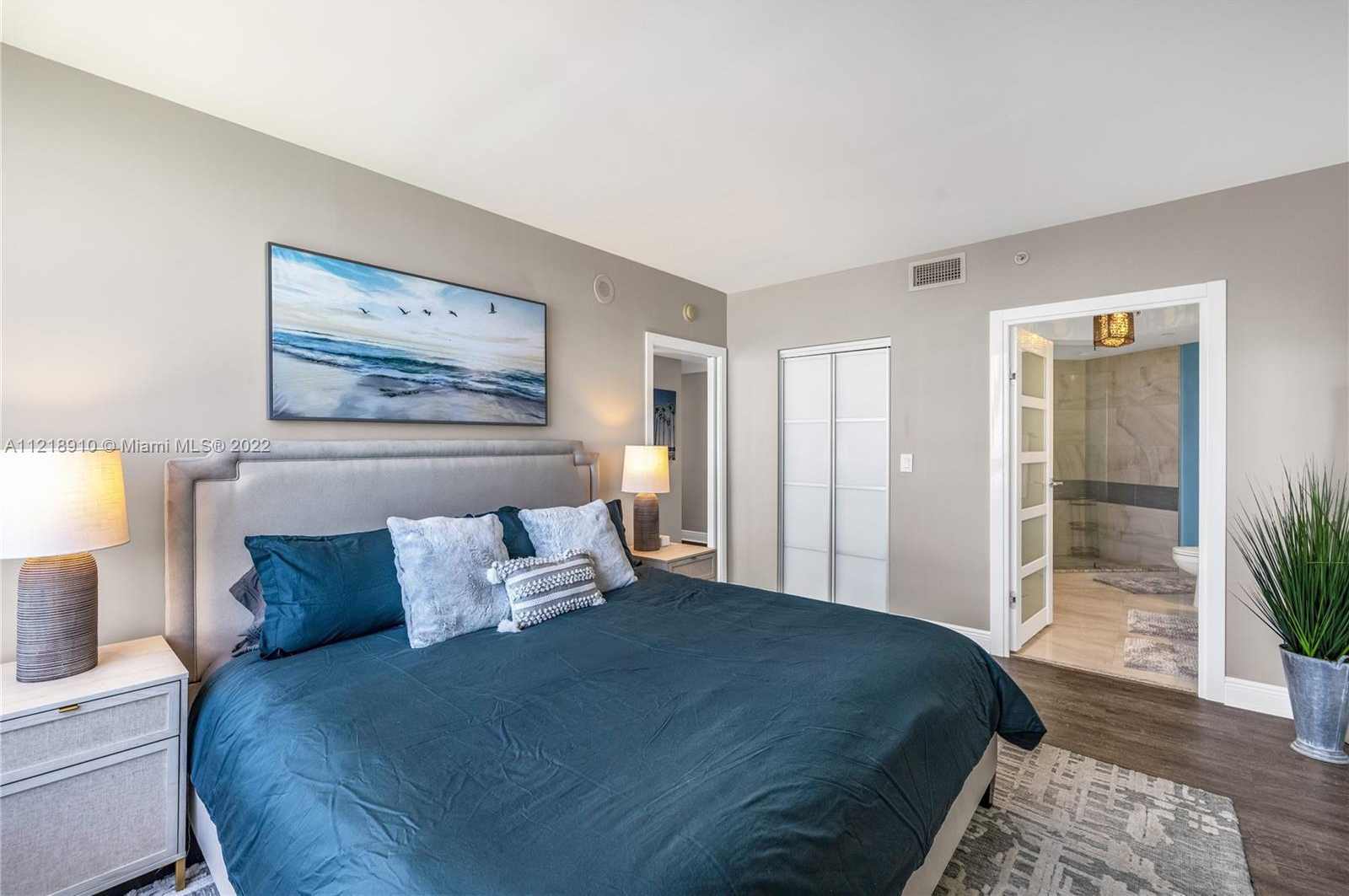 Small Image of 6365 COLLINS AVE #3807, Miami Beach Number 16