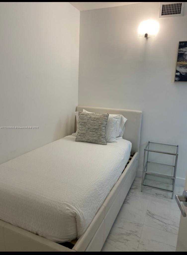 Small Image of 2301 COLLINS AVE #1503, Miami Beach Number 15