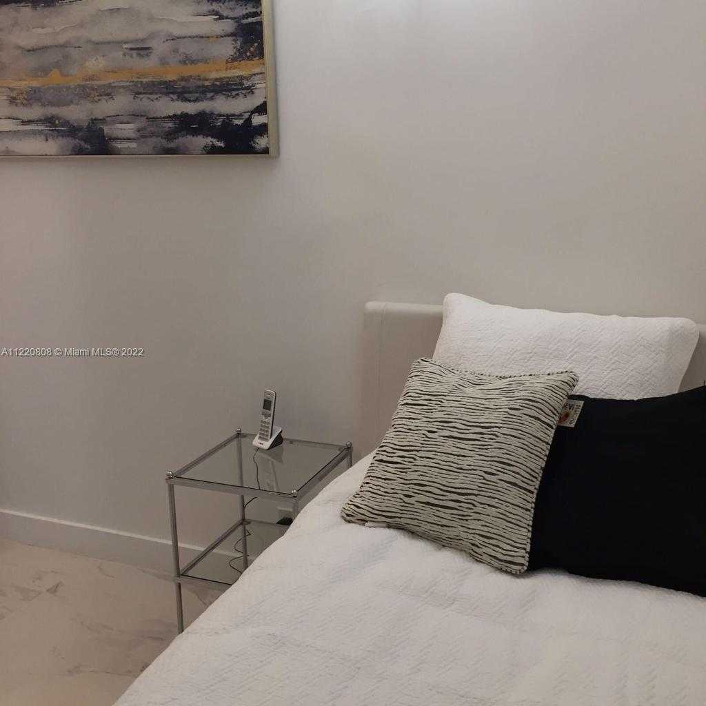 Small Image of 2301 COLLINS AVE #1503, Miami Beach Number 17