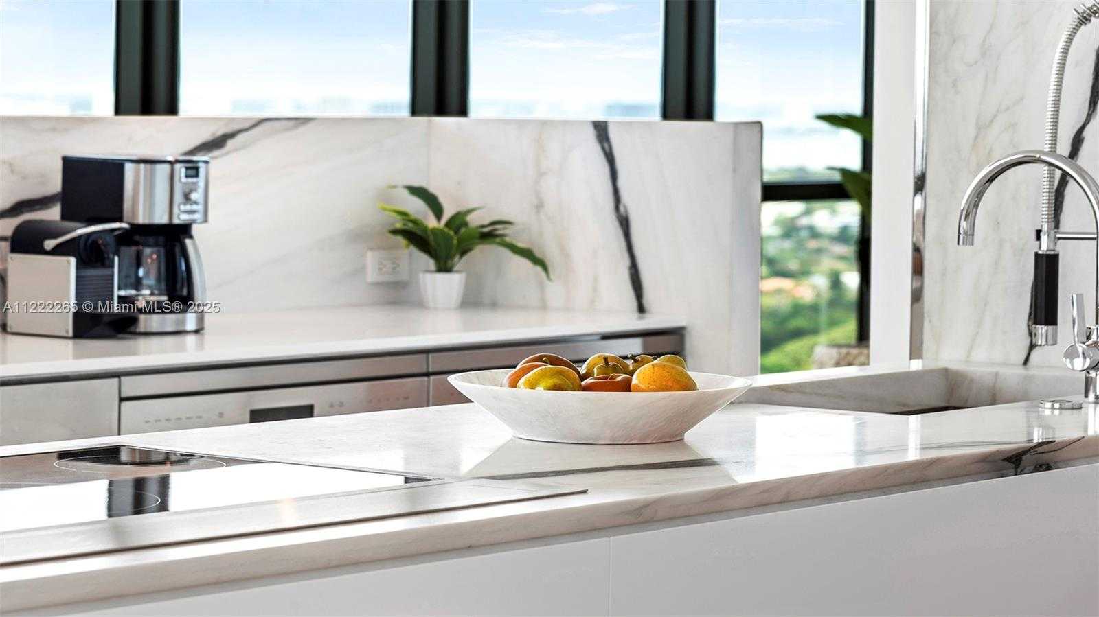 Small Image of 101 #3601, Miami Beach Number 23