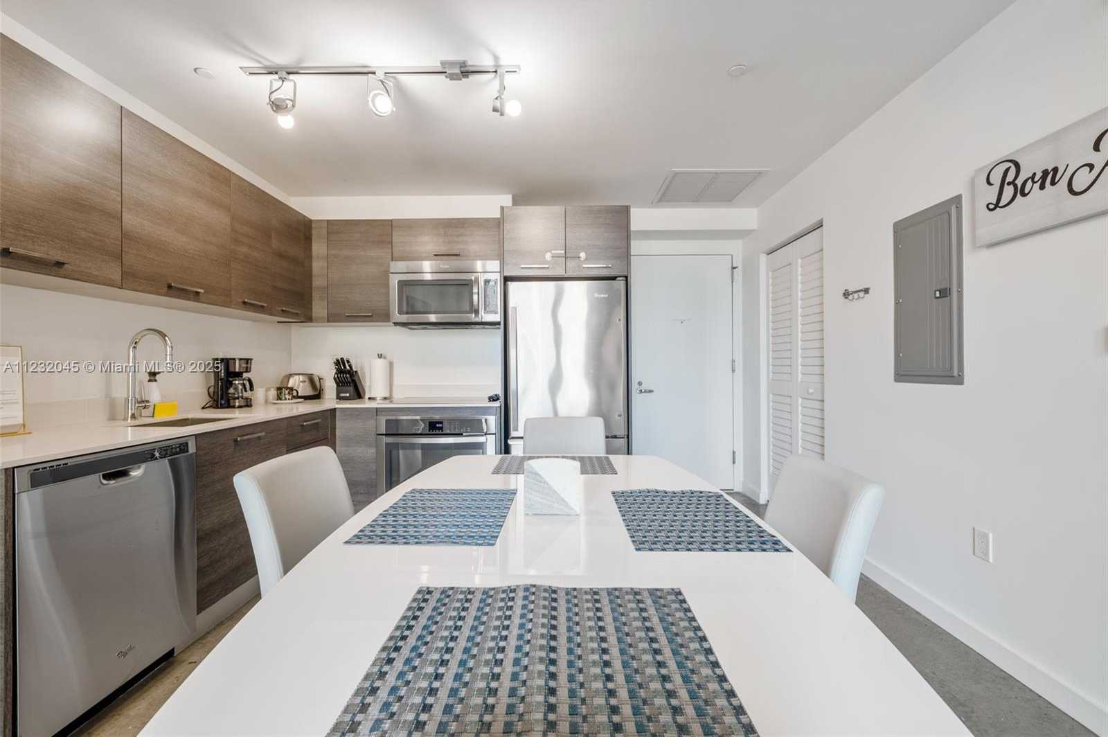 Small Image of 151 SOUTH EAST 1ST ST #809, Miami Number 15