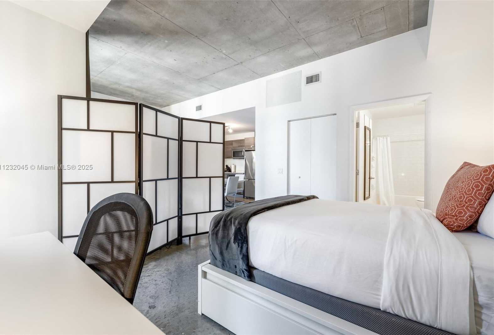 Small Image of 151 SOUTH EAST 1ST ST #809, Miami Number 24