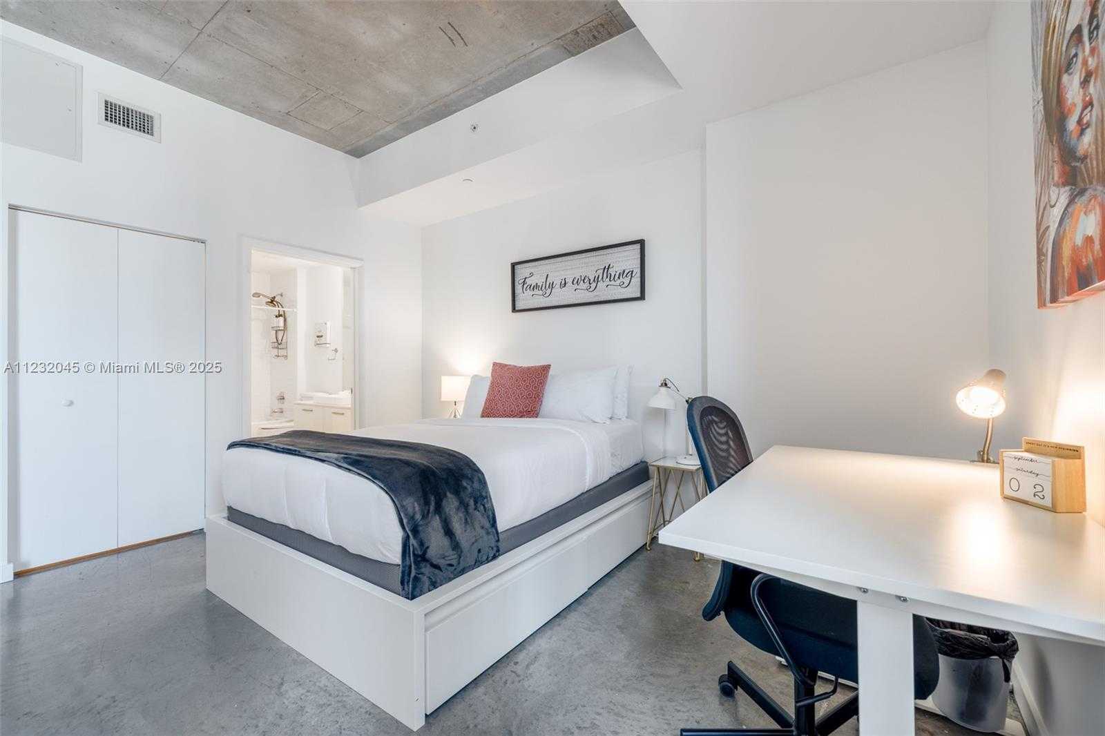 Small Image of 151 SOUTH EAST 1ST ST #809, Miami Number 26