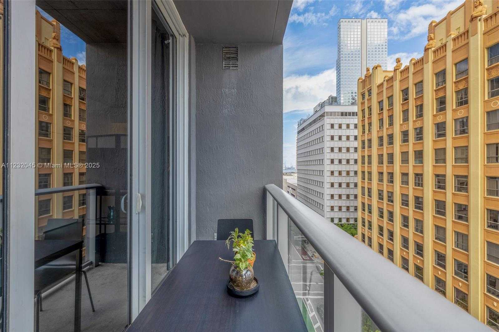 Small Image of 151 SOUTH EAST 1ST ST #809, Miami Number 5