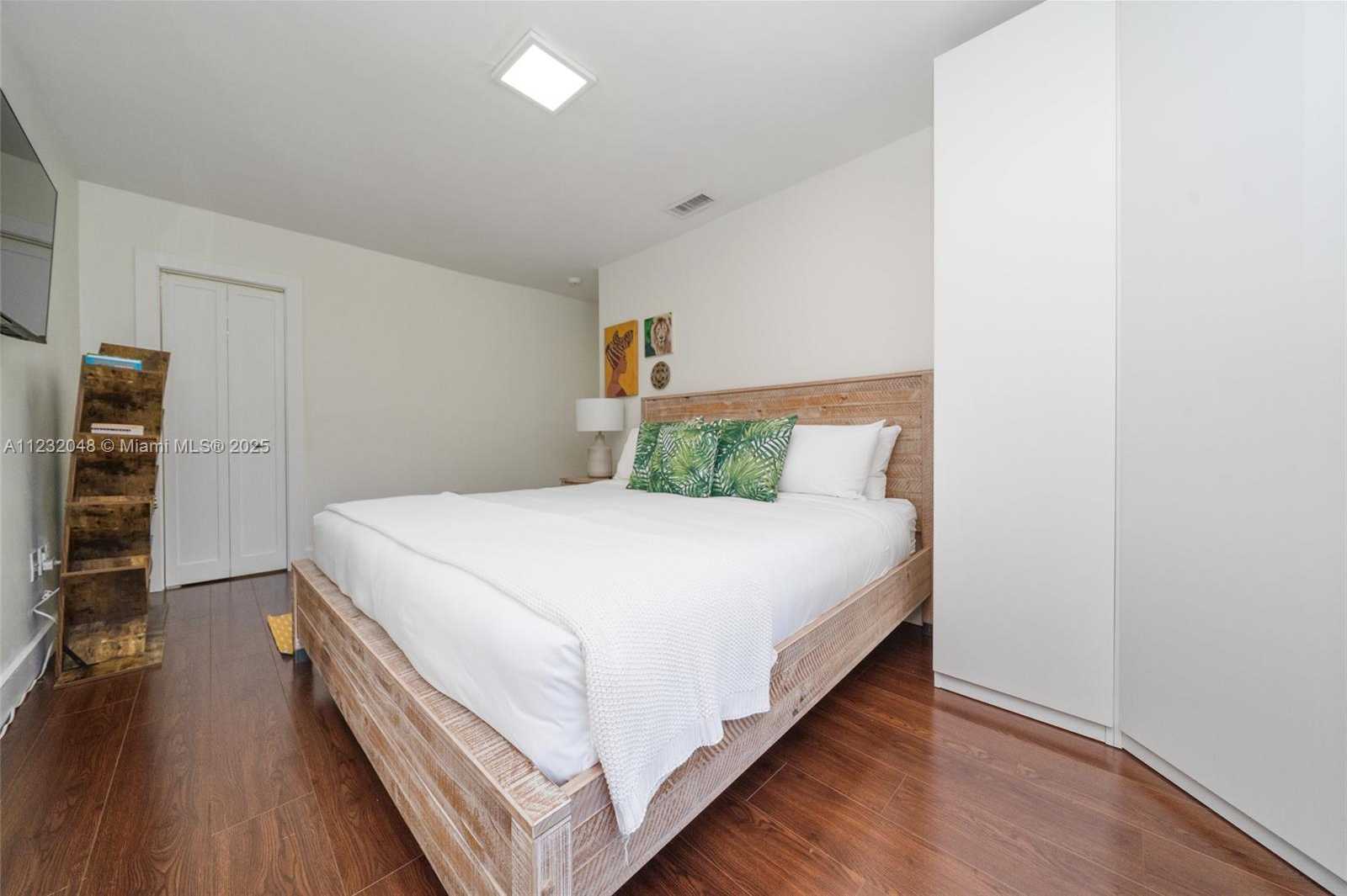 Small Image of 7544 SOUTH WEST 78TH TER, Miami Number 39