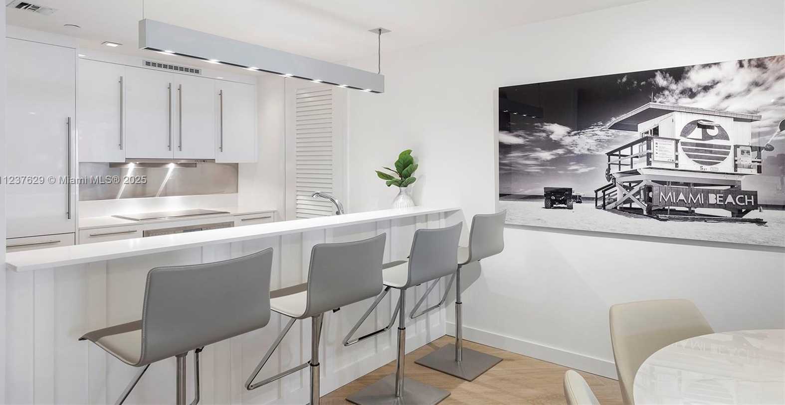 Small Image of 2201 COLLINS AVE #804, Miami Beach Number 10